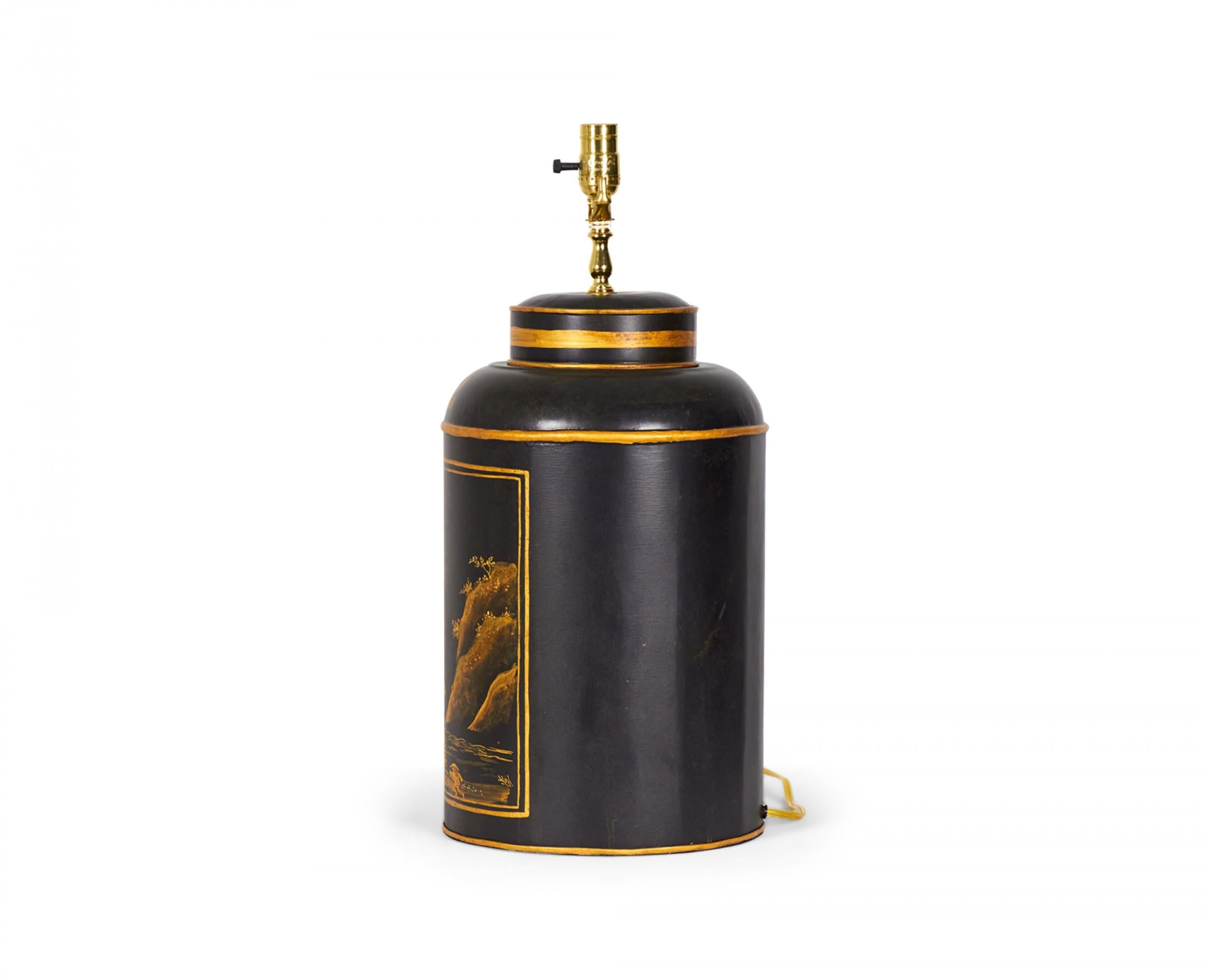 Vintage English Chinoiserie Landschaft Hand-Painted Tole Tea Caddy Tischlampe im Angebot 2
