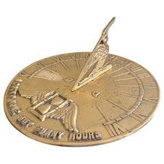 Meridiana da giardino inglese vintage in ottone "Conto solo le ore di sole".