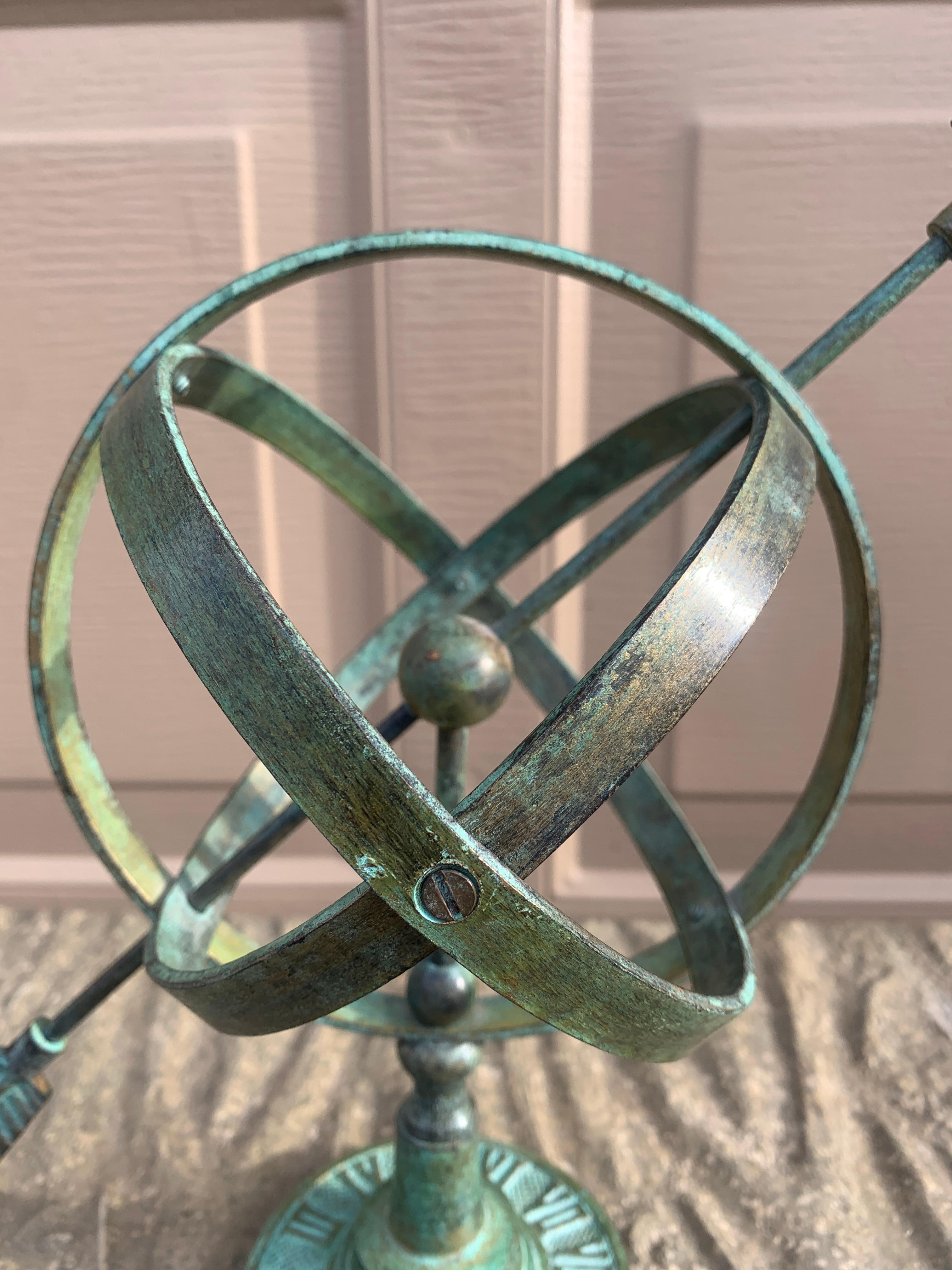 Vintage English Land Messing Verdigris Garten Armillar Sonnenuhr im Angebot 4