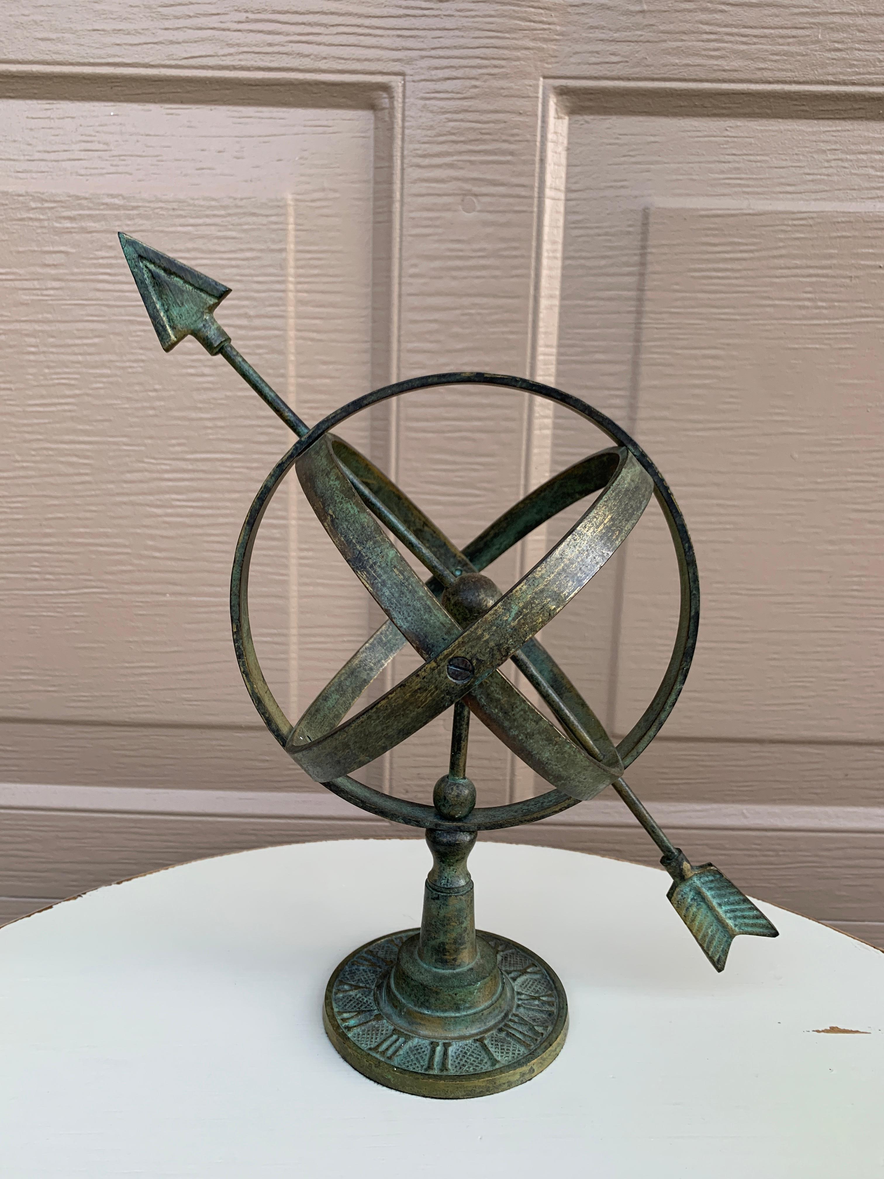 Meridiana armillare da giardino vintage in ottone Verdigris in vendita 4