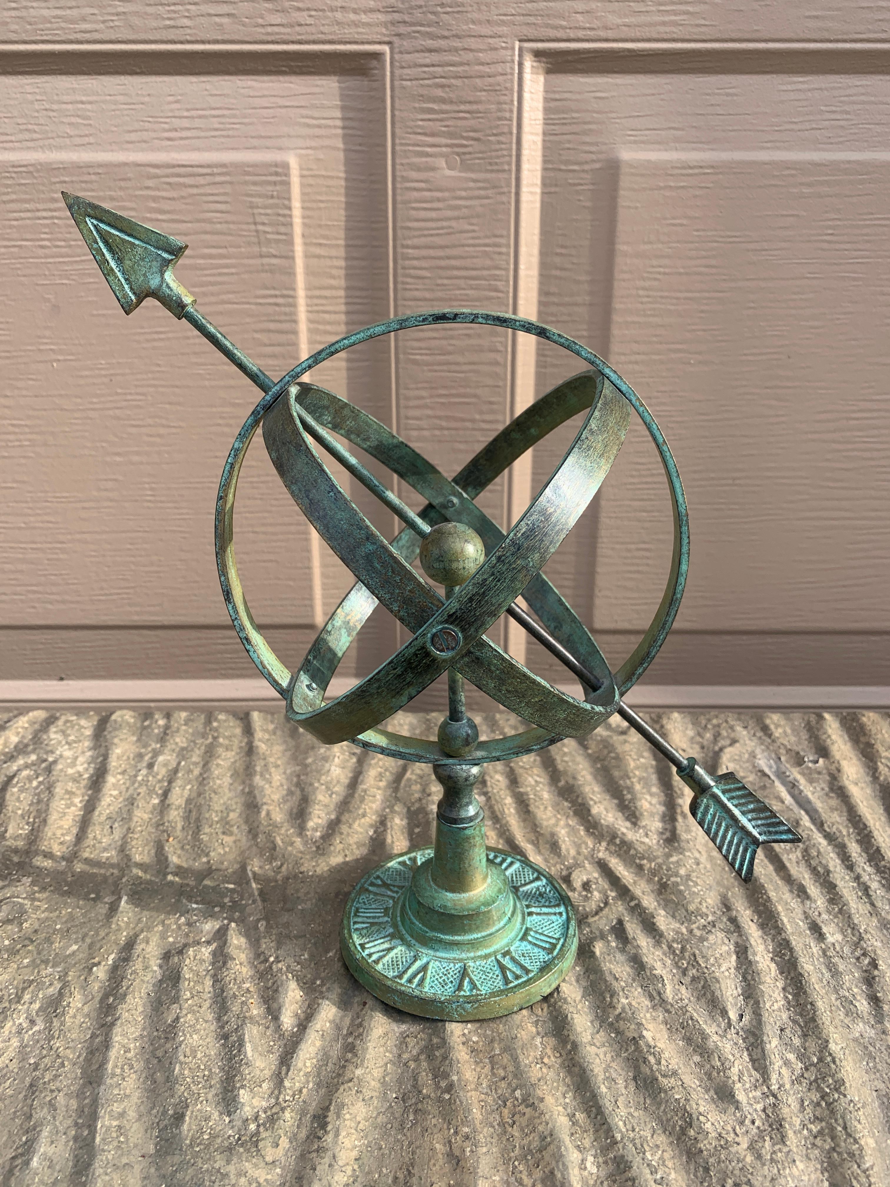 Vintage English Land Messing Verdigris Garten Armillar Sonnenuhr (Neoklassisch) im Angebot
