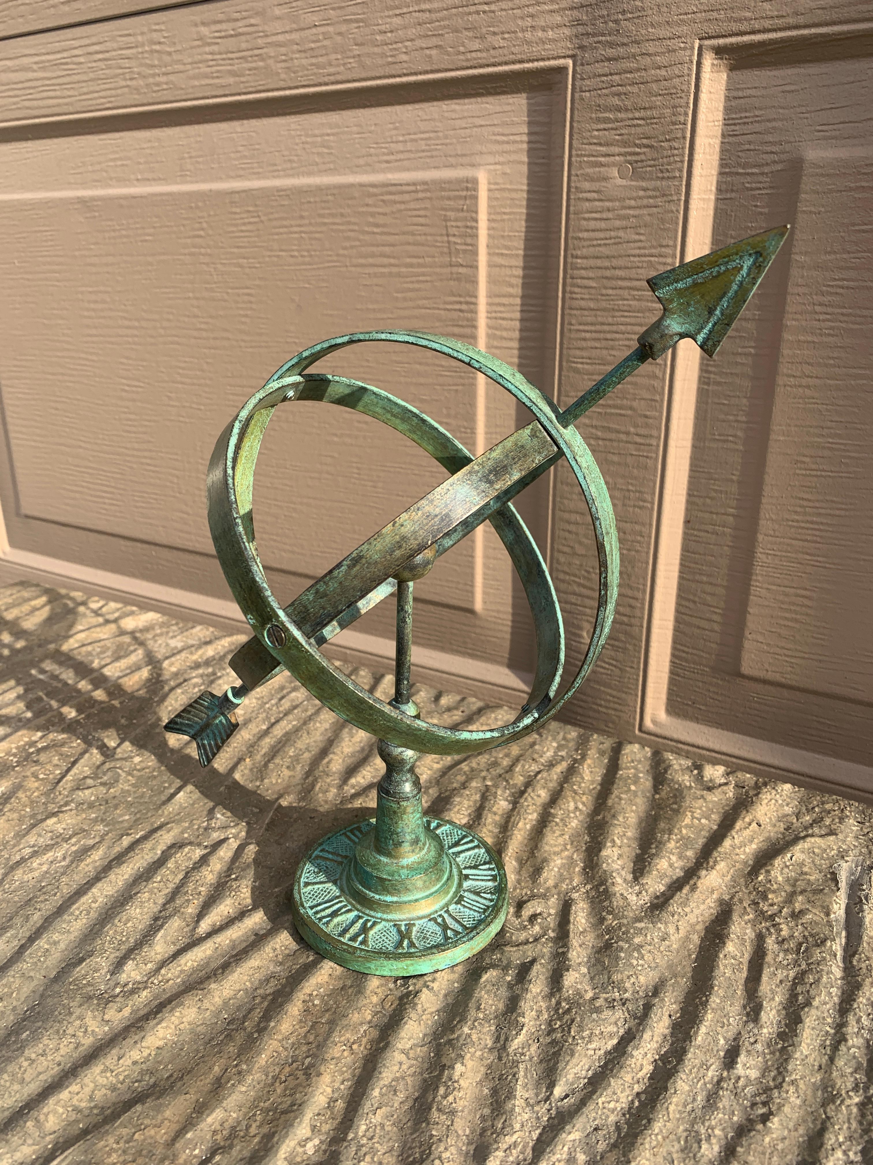 Vintage English Land Messing Verdigris Garten Armillar Sonnenuhr im Angebot 1