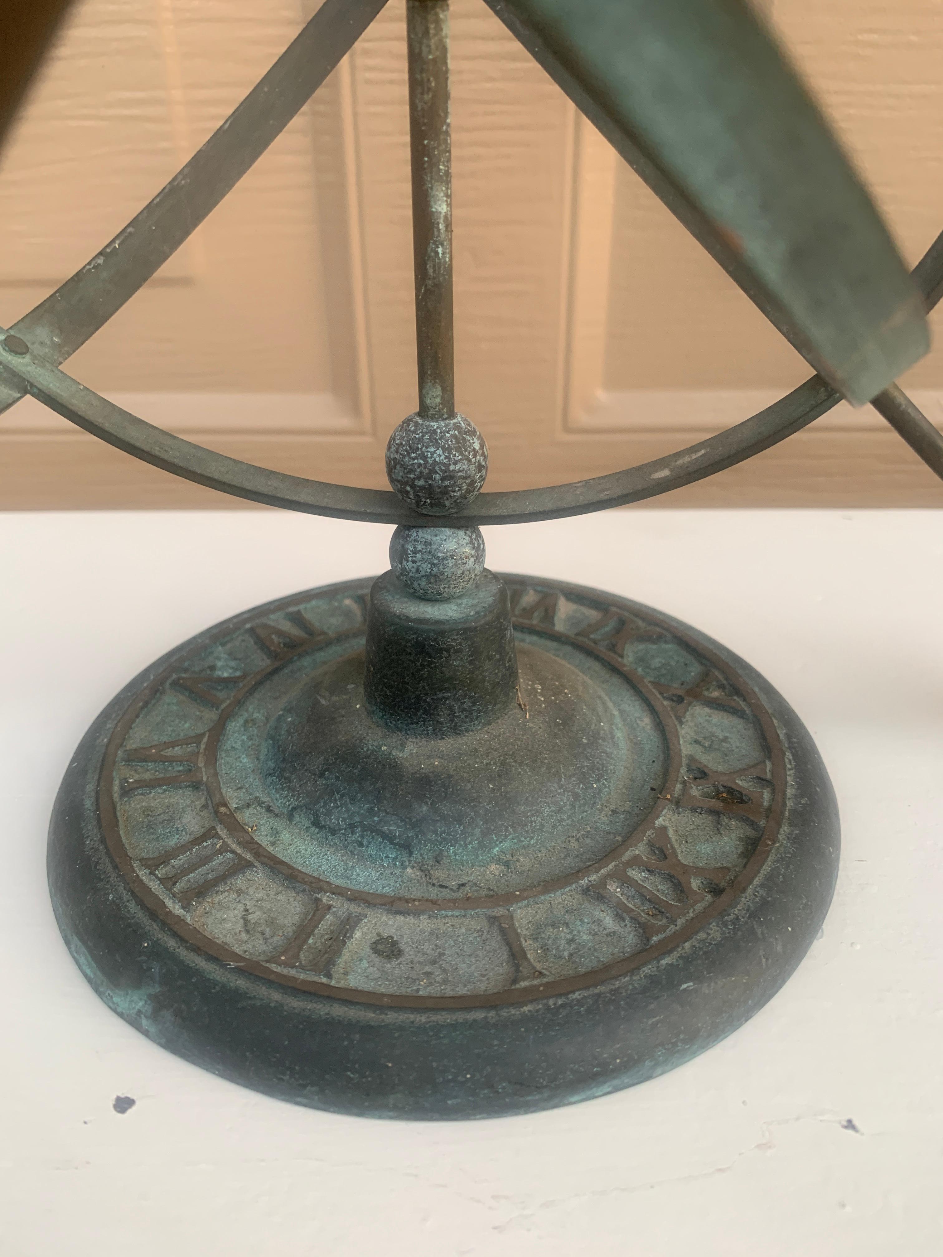 Cadran solaire armillaire de jardin en laiton Verdigris Vintage English Country en vente 1