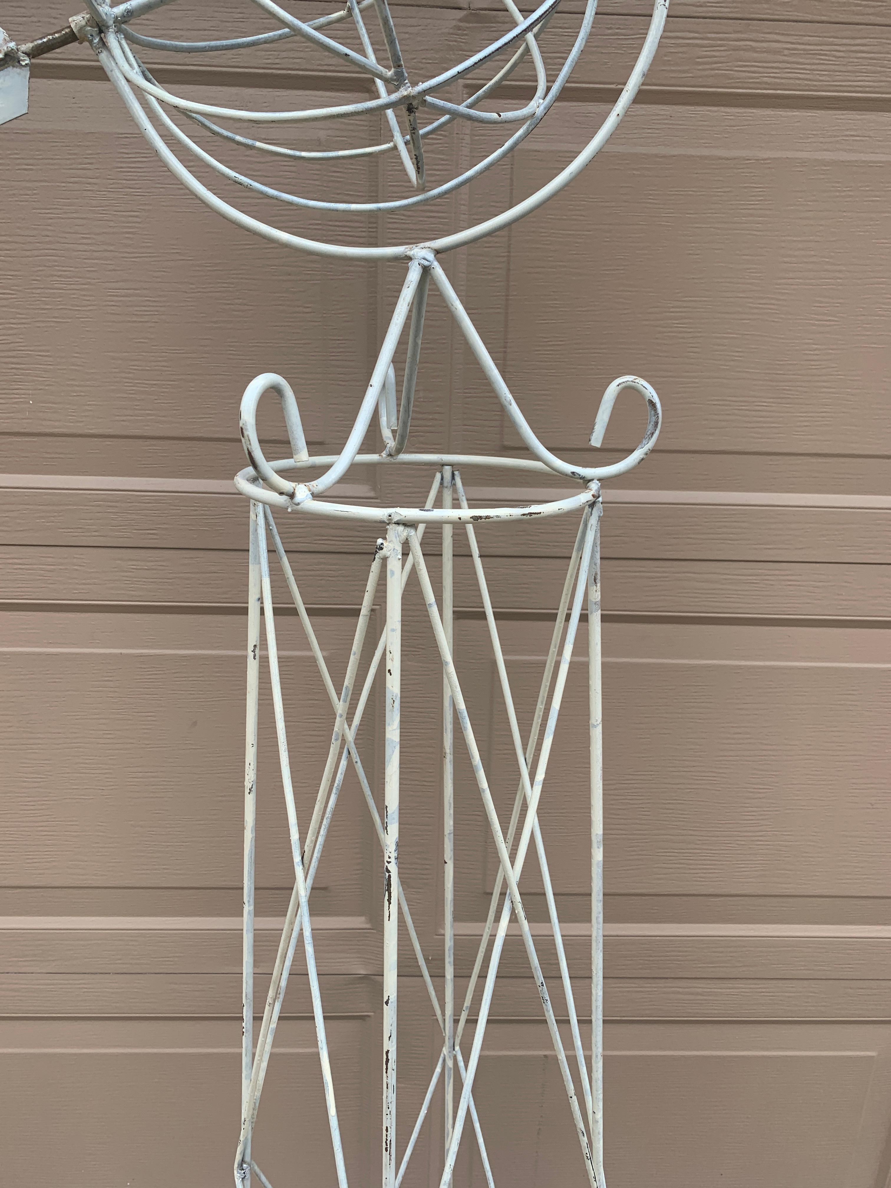 Vintage English Country Classical White Wrought Iron Garden Armillary Sundial For Sale 1