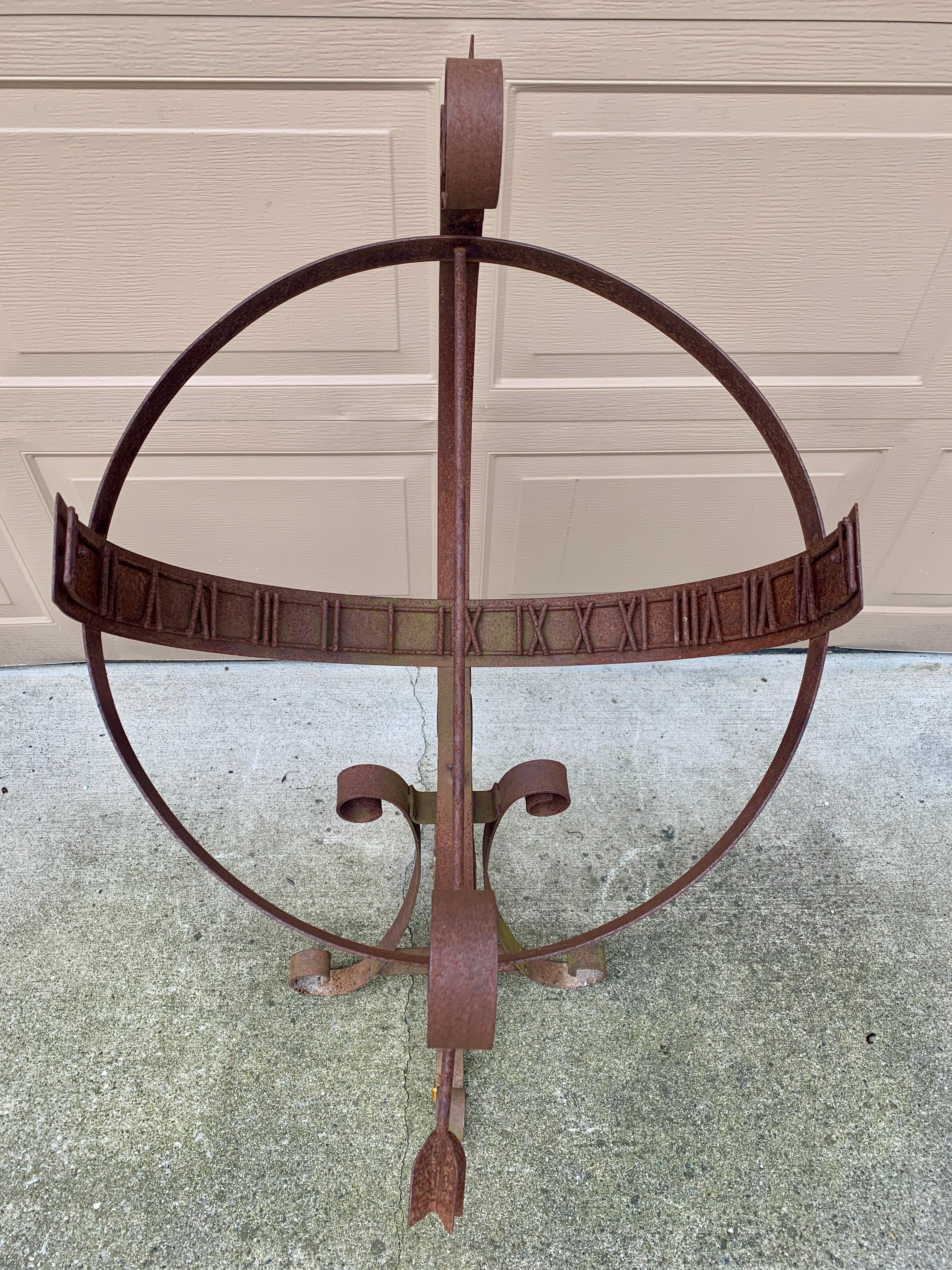Cadran solaire armillaire en fer forgé vintage sur Stand en vente 7