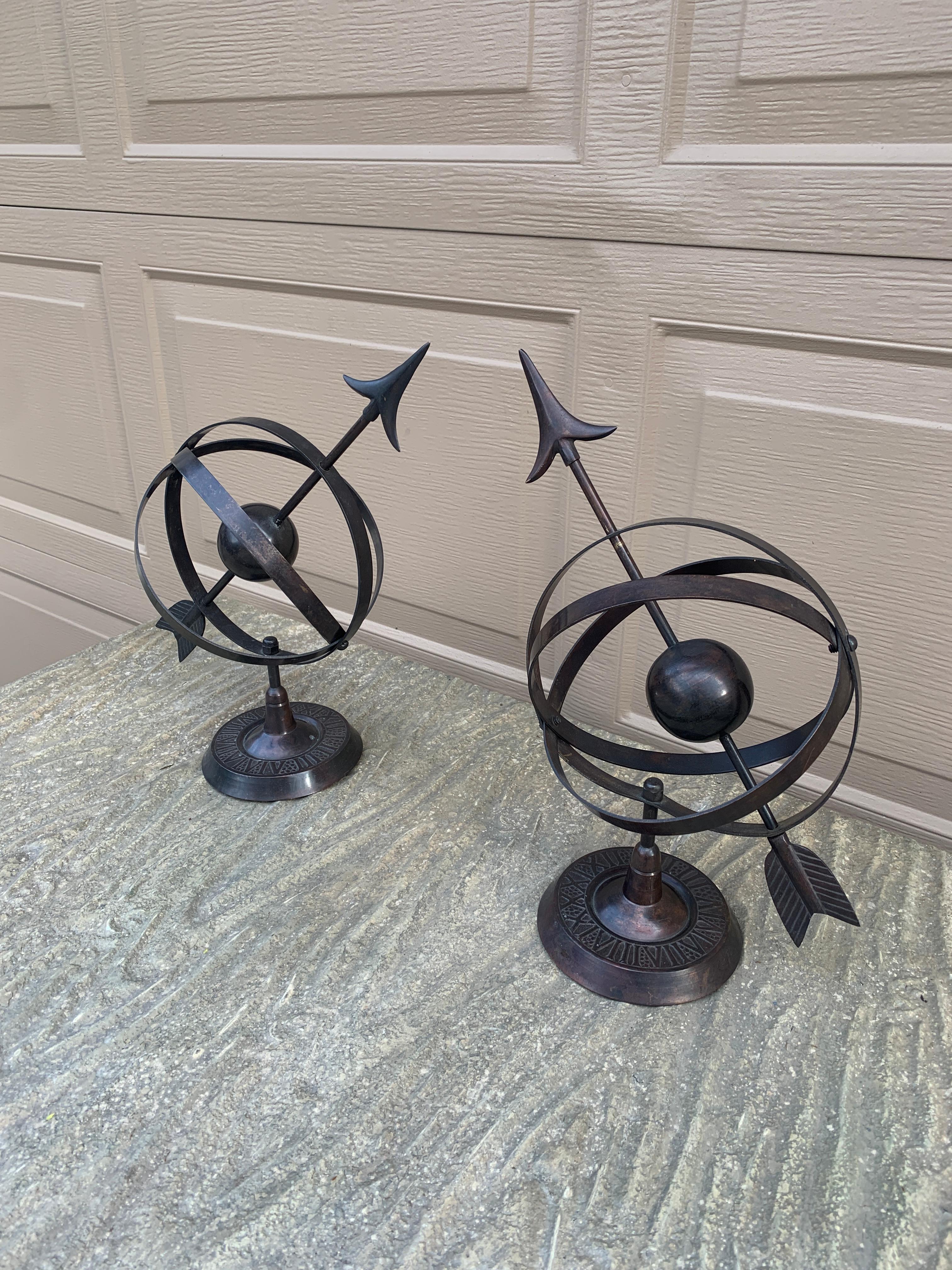 Relojes de Sol Armilares de Bronce para Jardín, Pareja Neoclásico en venta