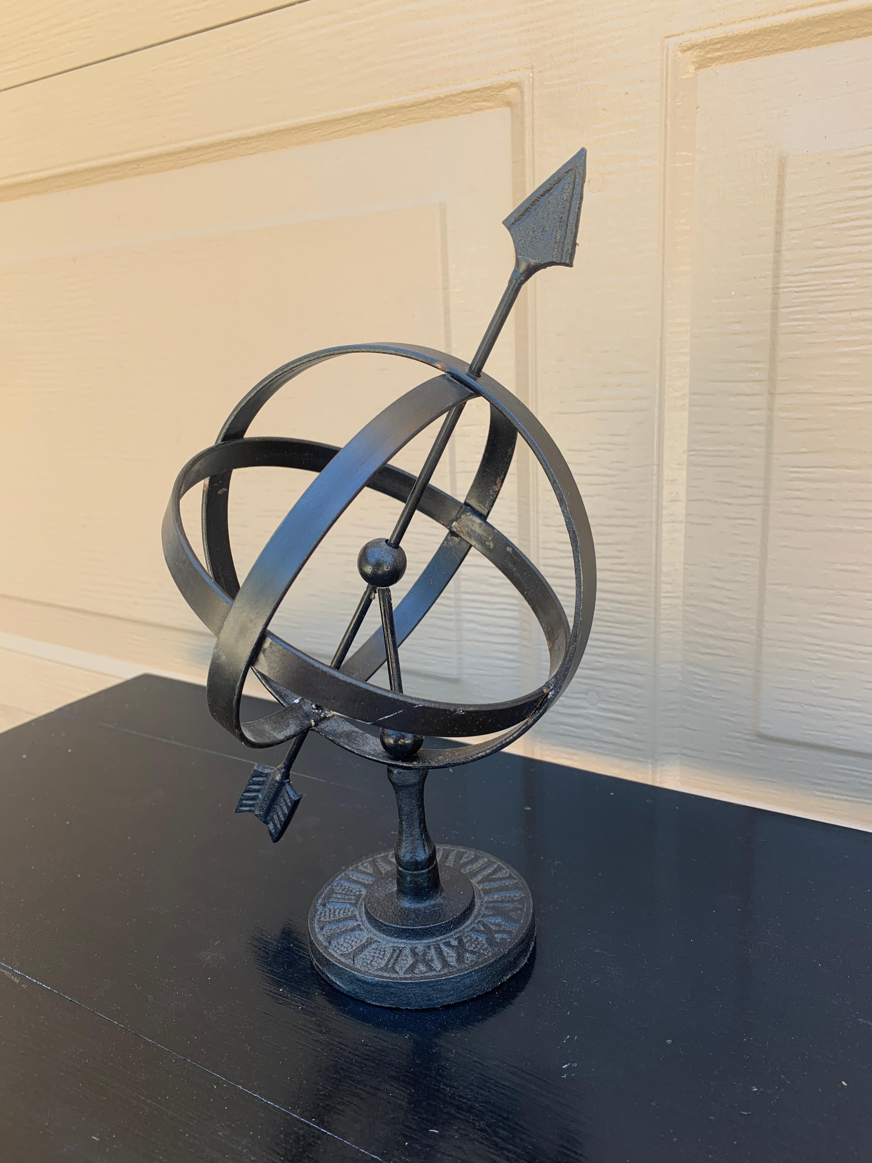 Vintage Englisch Land Eisen Garten Armillary Sonnenuhr (Neoklassisch) im Angebot