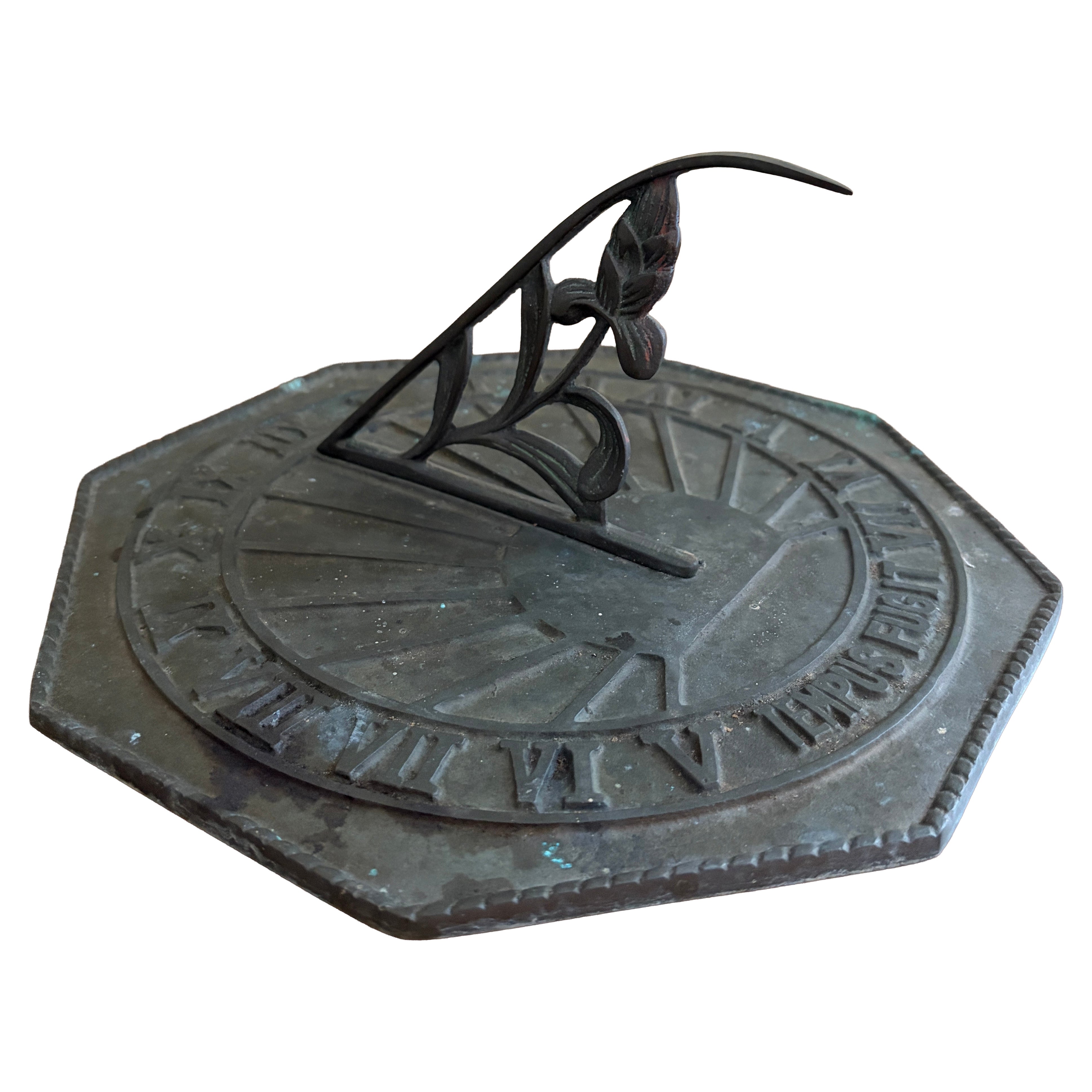 Meridiana da giardino in ferro di campagna inglese vintage "Tempus Fugit in vendita