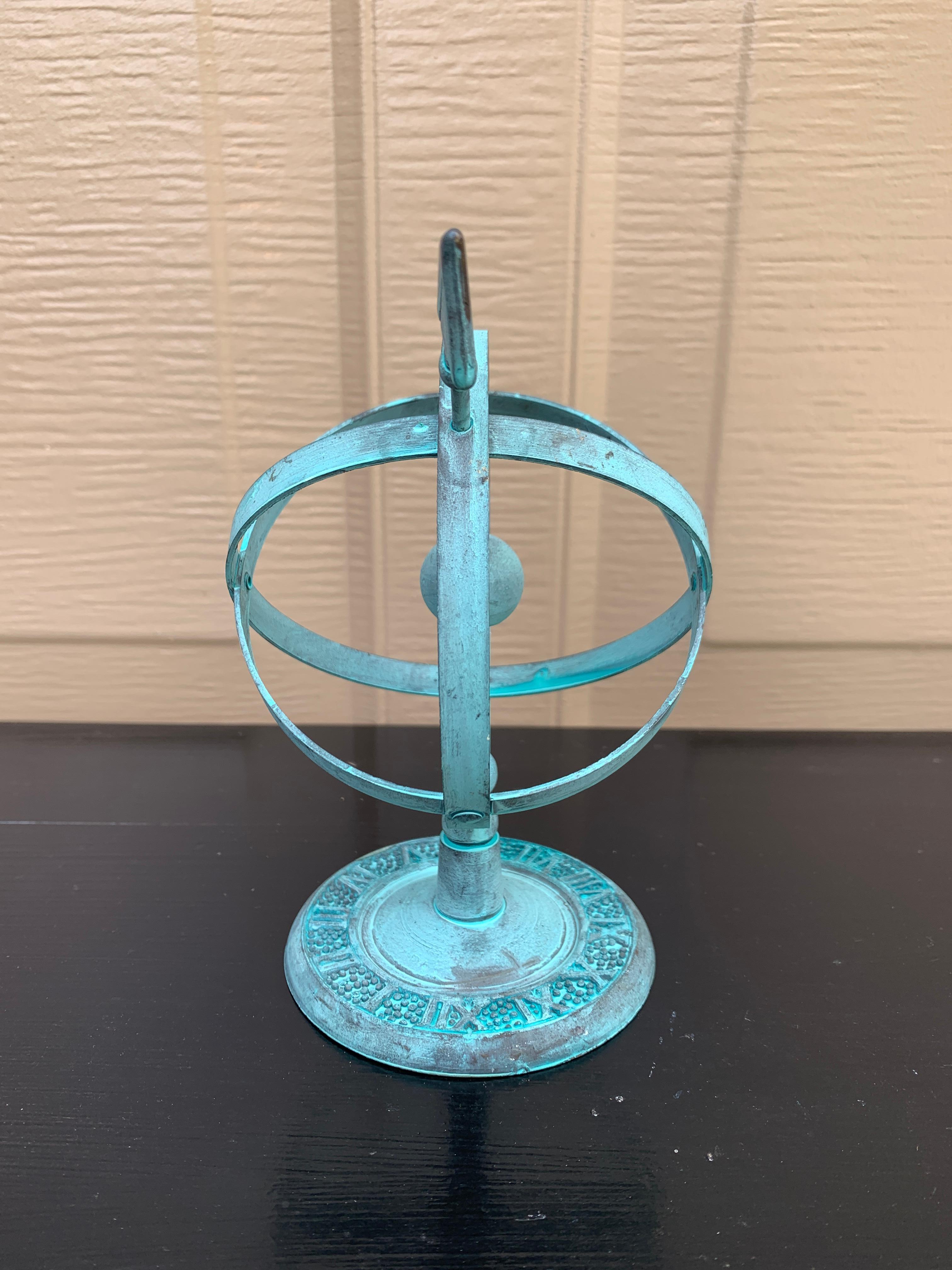 20ième siècle Cadran solaire armillaire de jardin en fer Verdigris Vintage English Country en vente