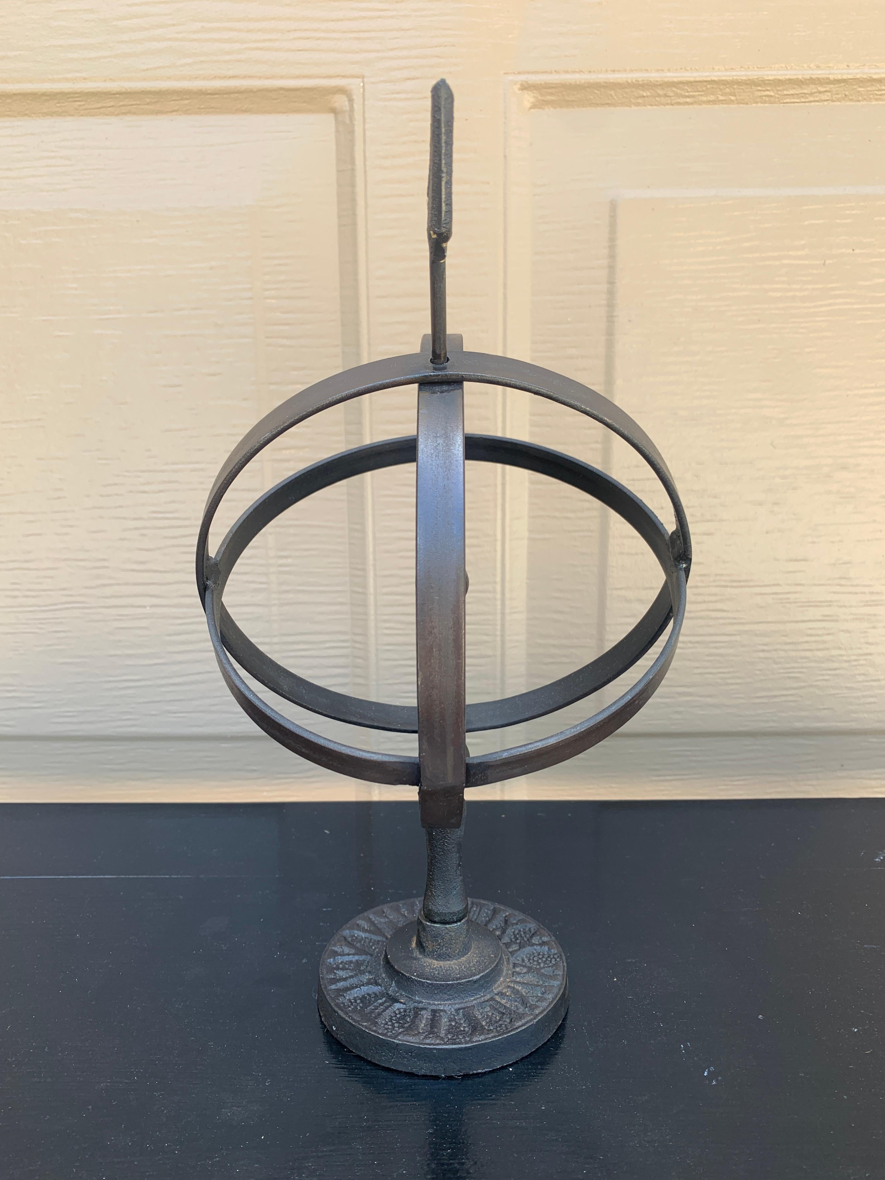 Cadran solaire armillaire de jardin en fer Verdigris Vintage English Country en vente 2