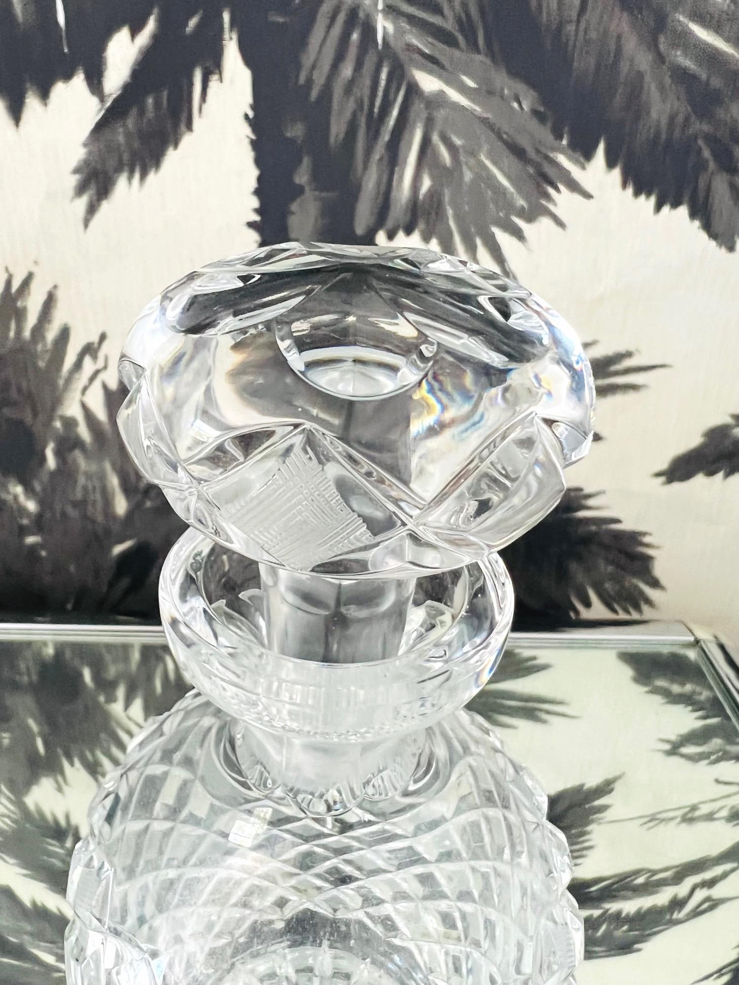 Vintage English Crystal Decanter with Cross Hatched Diamond Pattern, circa 1980 For Sale 3