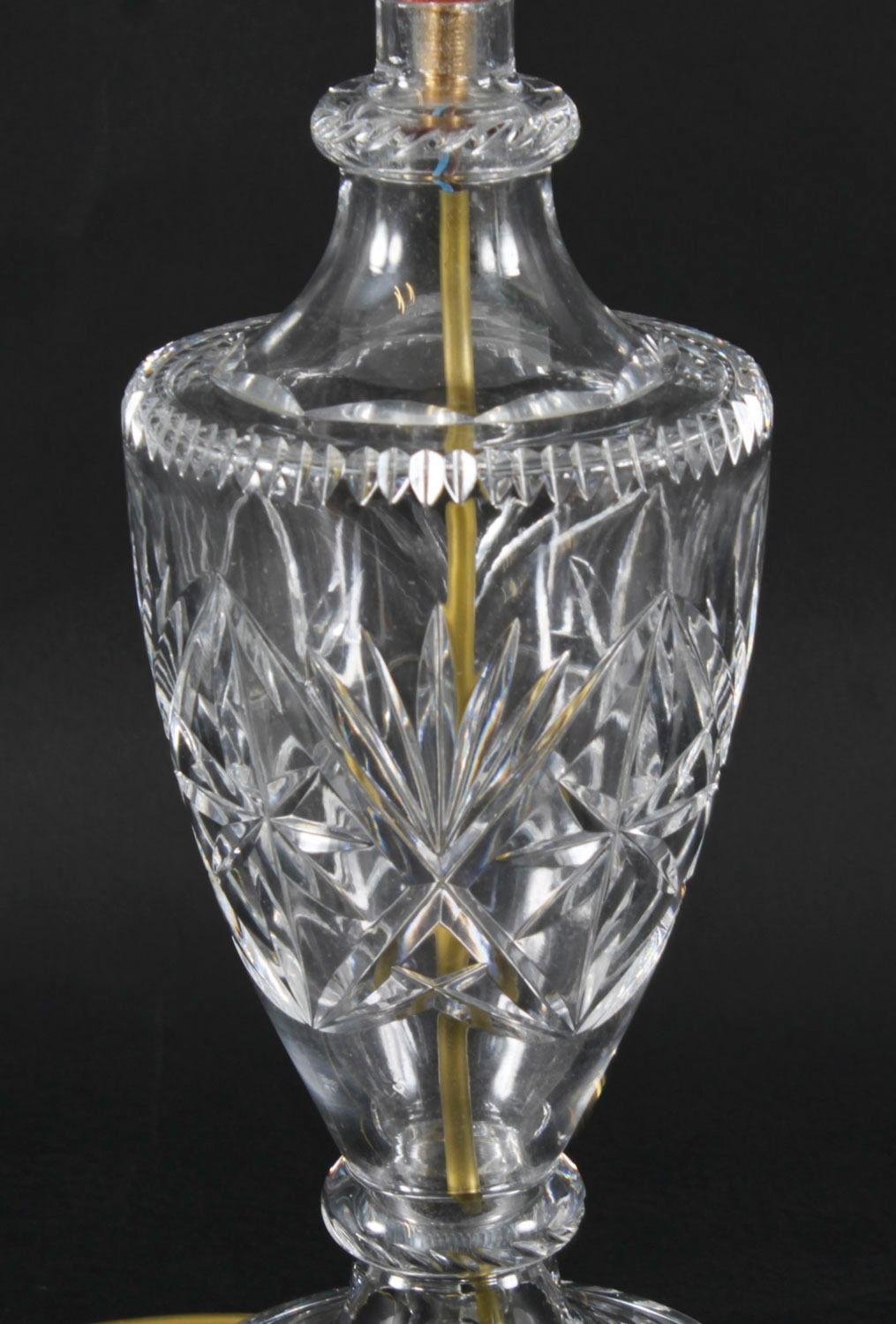 Vintage English Cut Glass Table Lamp Late 20th Century In Good Condition For Sale In London, GB