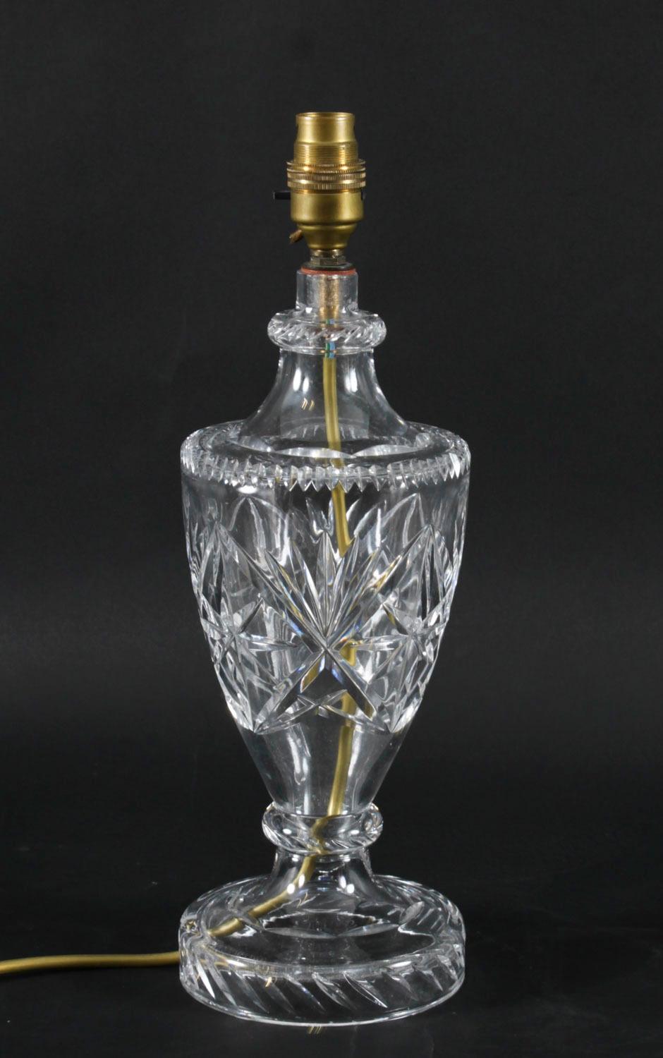 Vintage English Cut Glass Table Lamp Late 20th Century For Sale 1