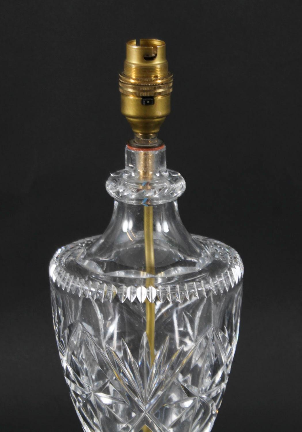 Vintage English Cut Glass Table Lamp Late 20th Century For Sale 2