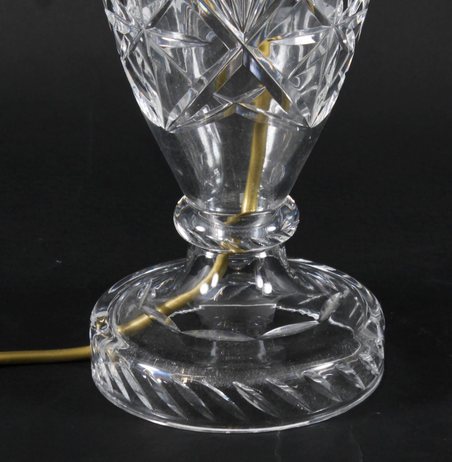 Vintage English Cut Glass Table Lamp Late 20th Century For Sale 3