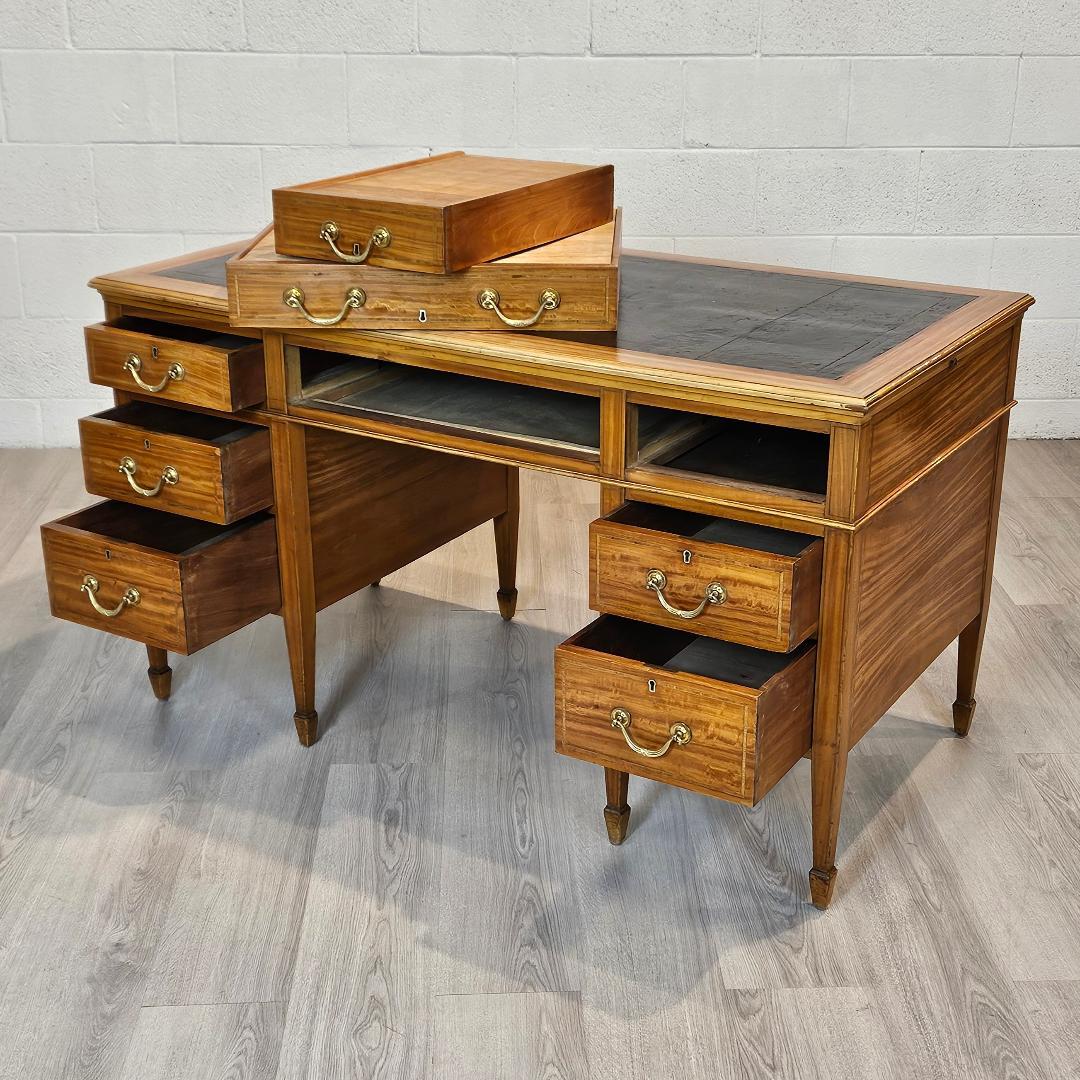 Vintage English Desk Leather Top For Sale 6