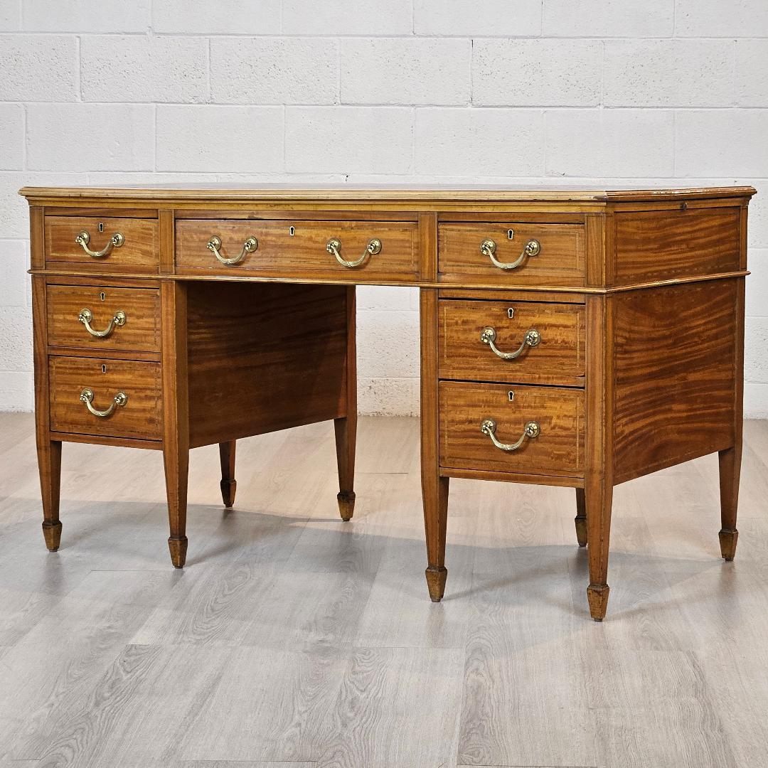 Inlay Vintage English Desk Leather Top For Sale