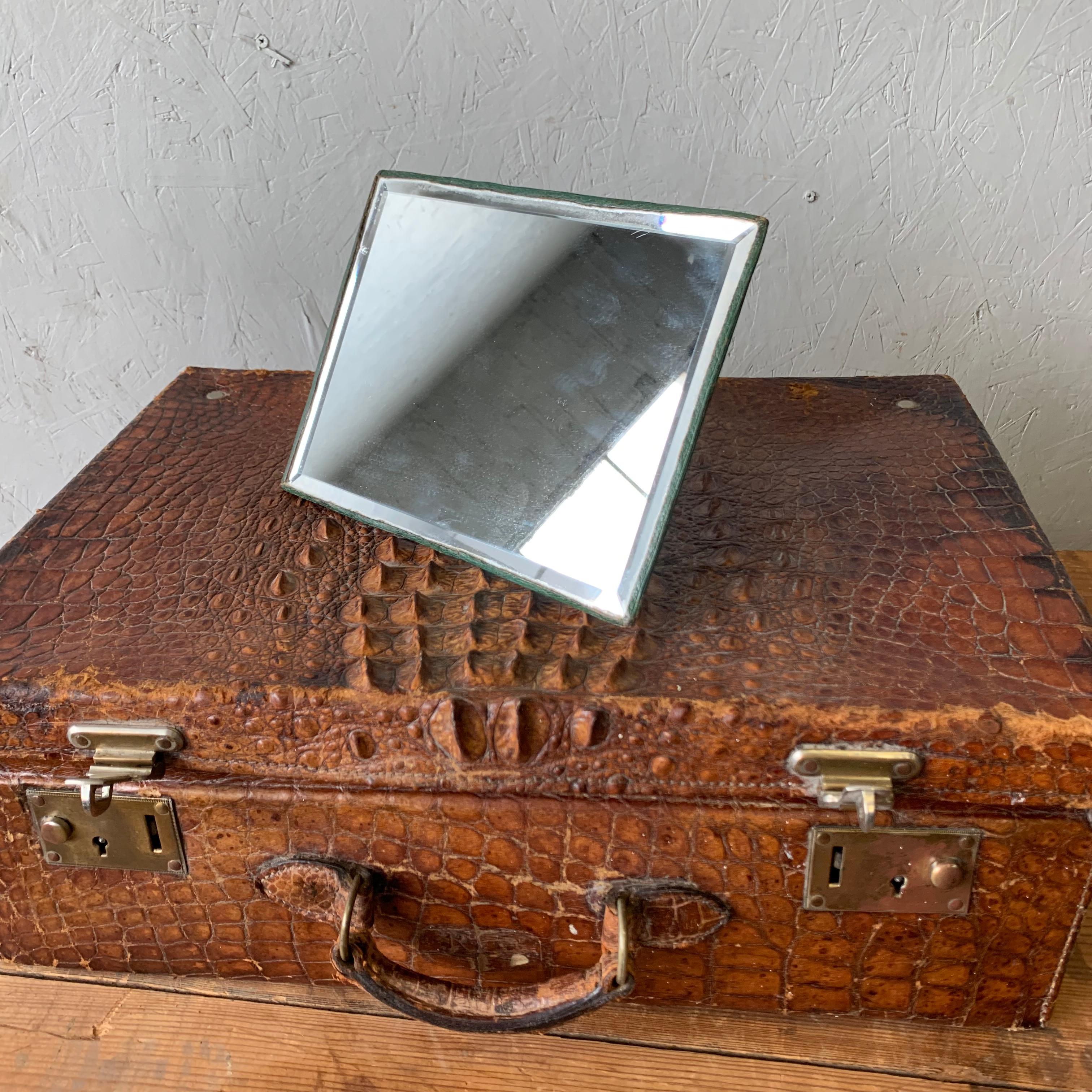 Vintage English Edwardian Crocodile Suitcase With Bevelled Vanity Mirror 9