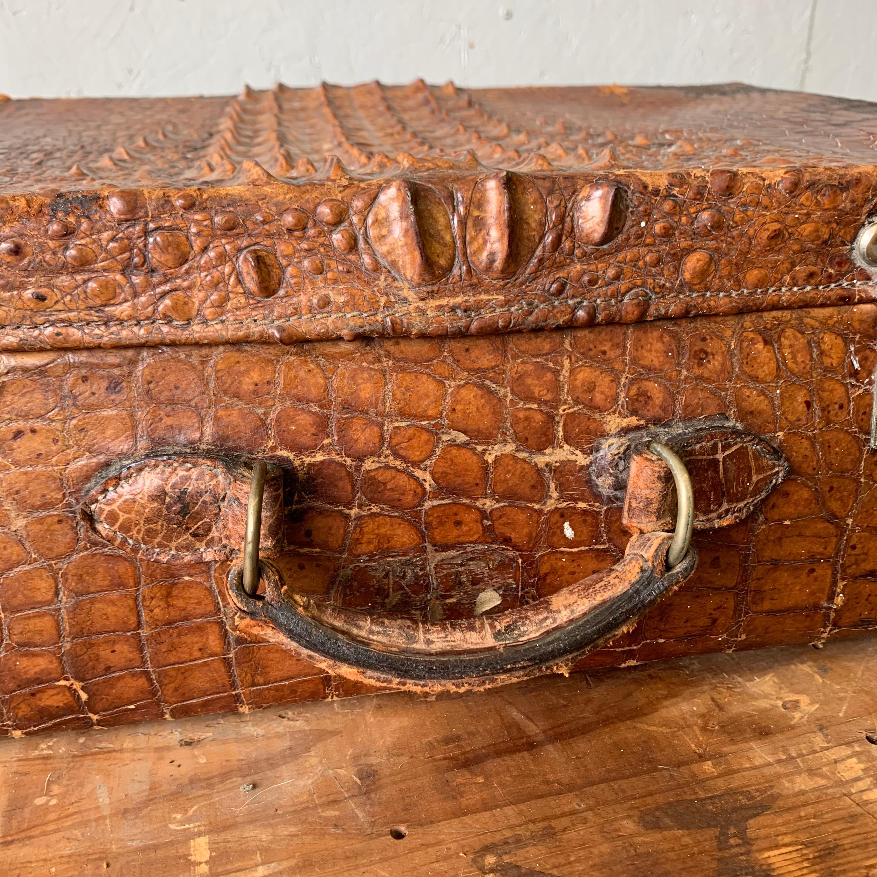 Vintage English Edwardian Crocodile Suitcase With Bevelled Vanity Mirror 10