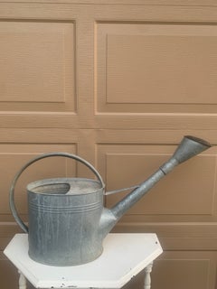 Regadera inglesa vintage de acero galvanizado y cobre para jardín, circa años 60