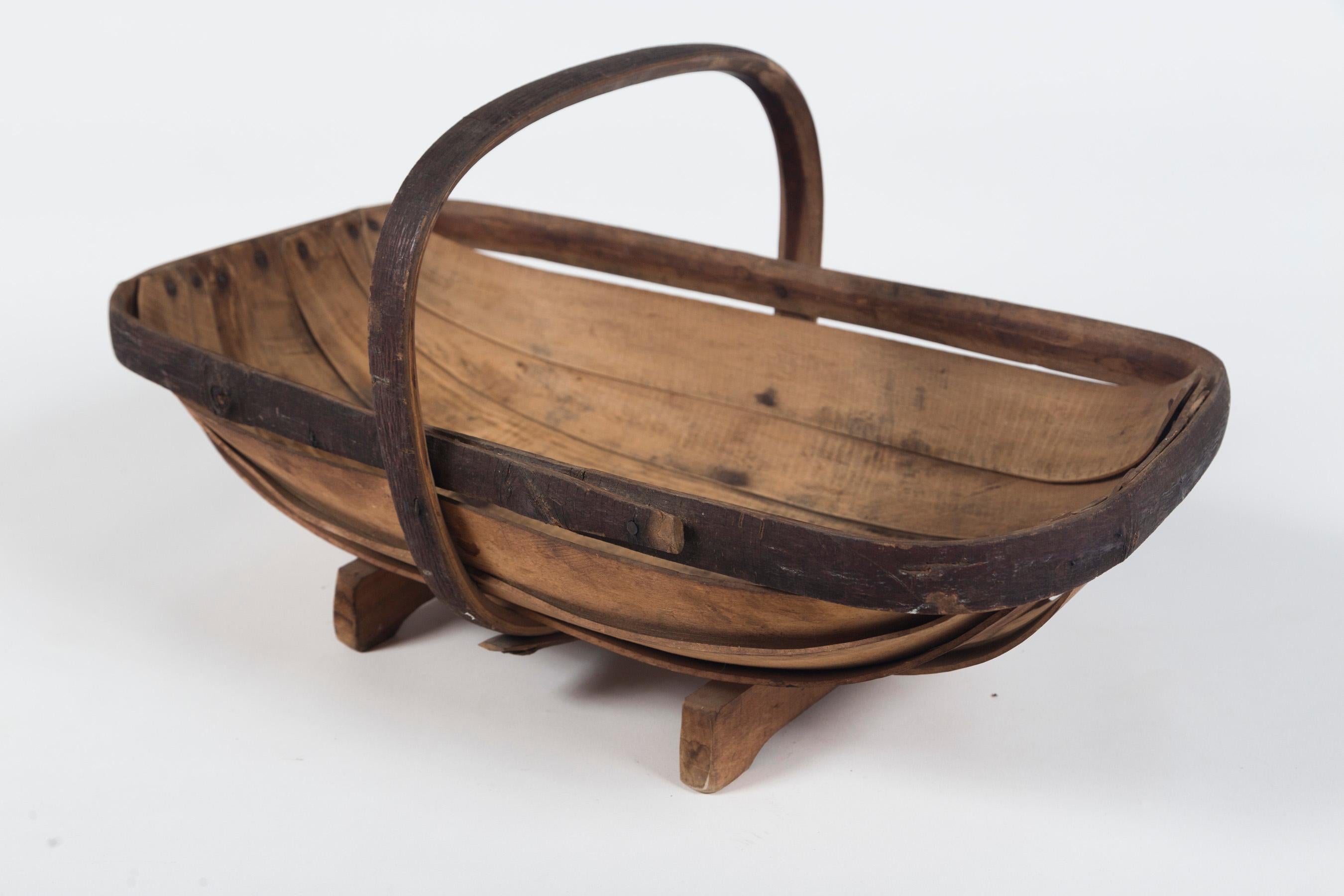 Vintage English Garden Trug 'Basket', circa 1930 In Good Condition In Chappaqua, NY