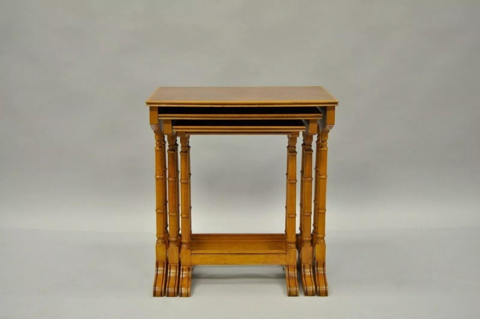 Englische Beistelltische aus Eibenholz im georgianischen Vintage-Stil aus Kunstbambus in Eibenholz, 3er-Set im Zustand „Gut“ im Angebot in Philadelphia, PA