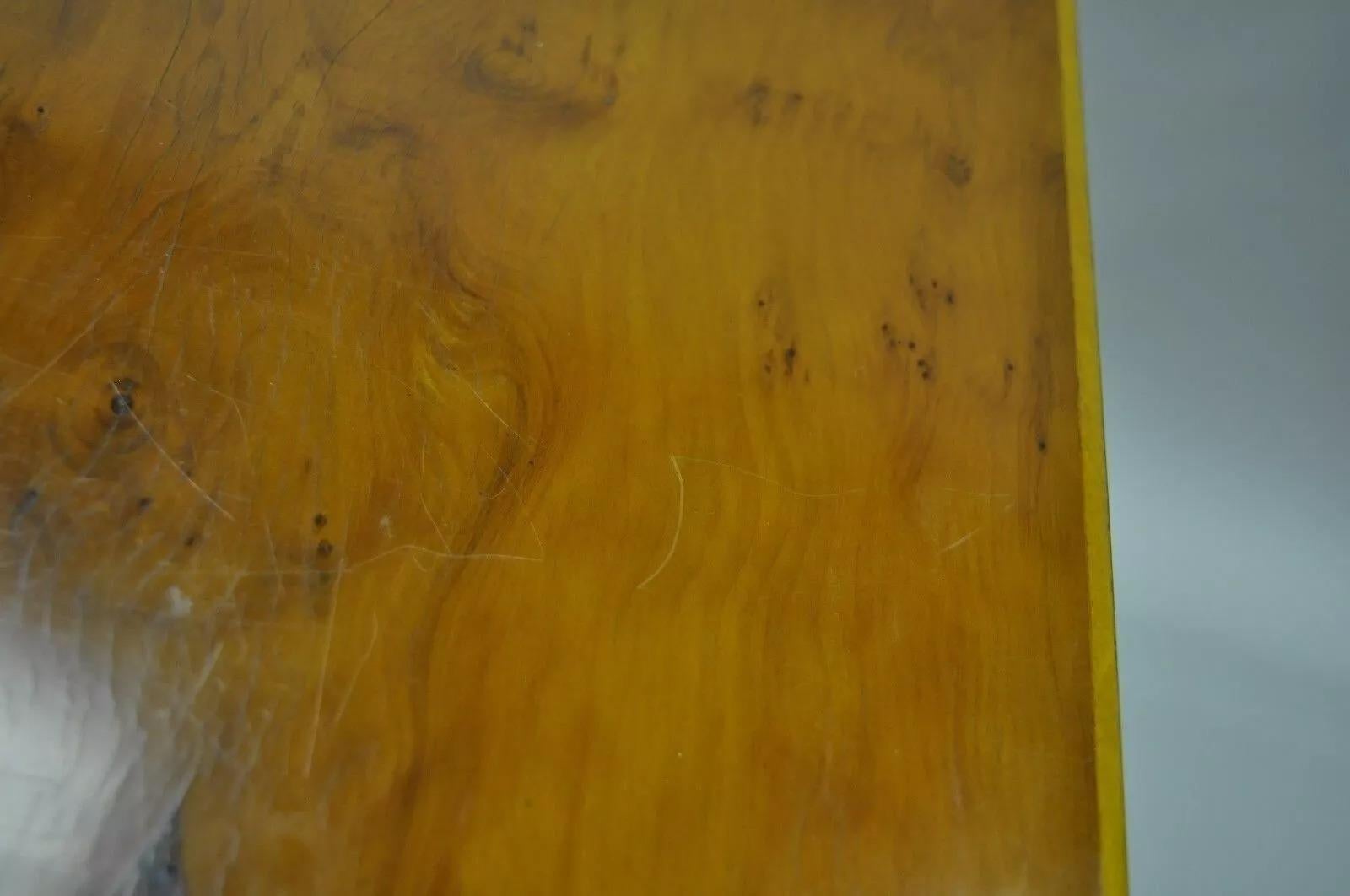 Englische Beistelltische aus Eibenholz im georgianischen Vintage-Stil aus Kunstbambus in Eibenholz, 3er-Set (20. Jahrhundert) im Angebot