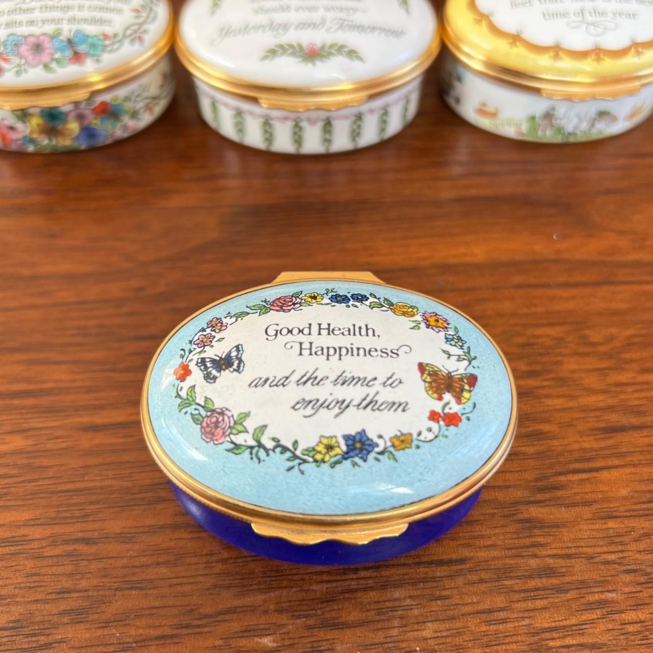 Englische Halcyon Days Emaille-Schachteln mit Sentimental Quotes, Blumendekor, Vintage im Angebot 1