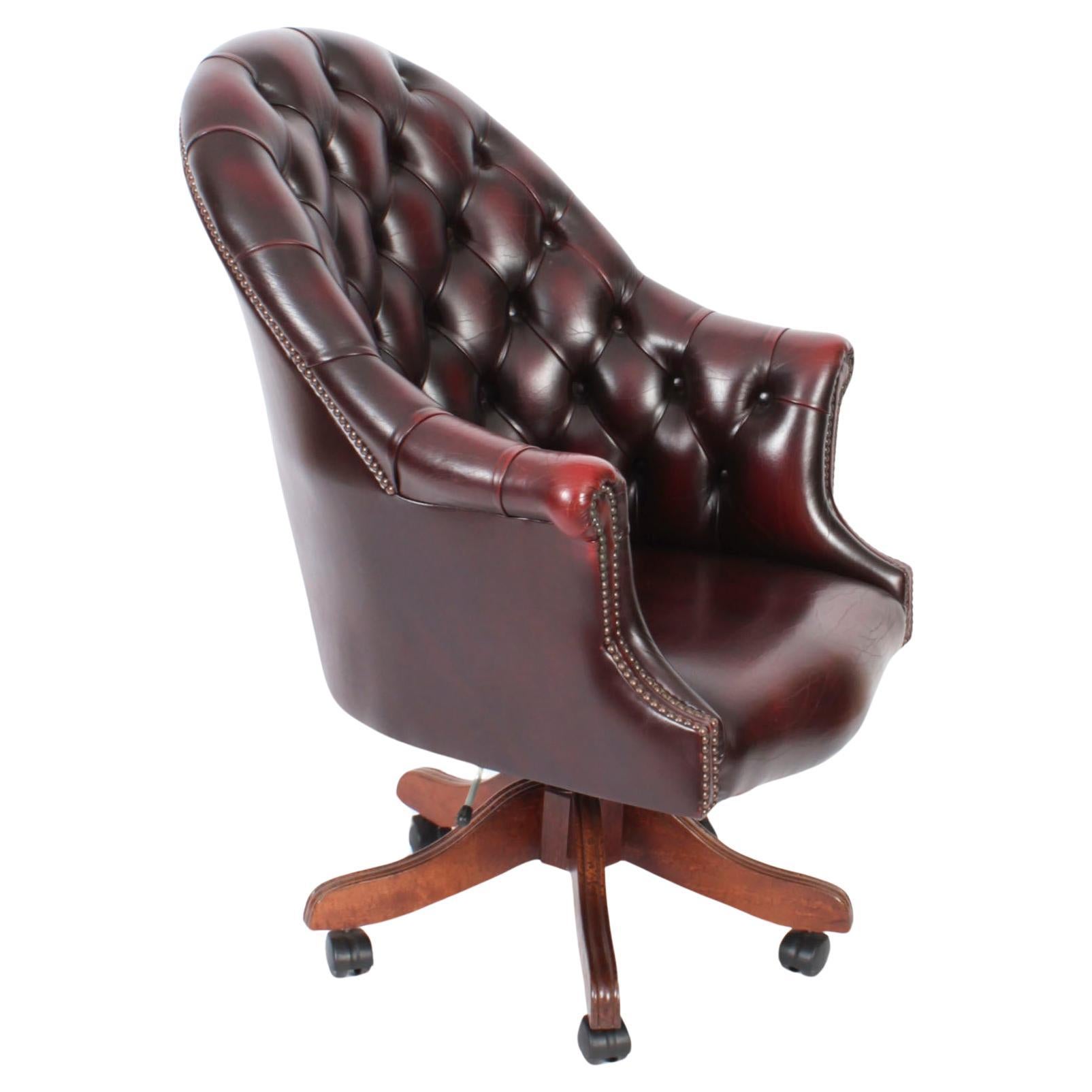 Chaise de bureau vintage en cuir Hand Made anglaise 20ème siècle