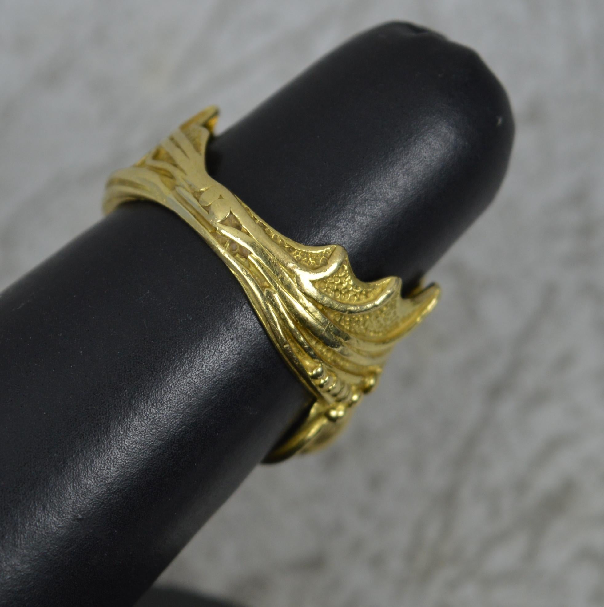 Vintage English Handmade 18 Carat Gold Vs Diamond Ring 3