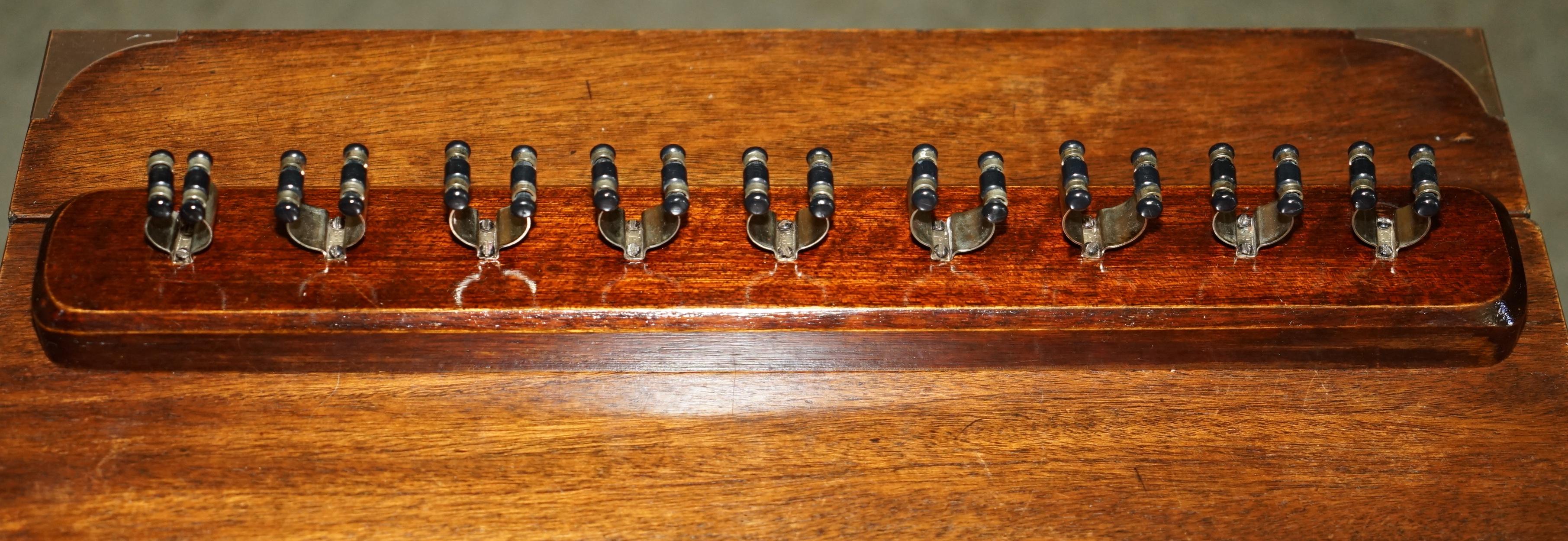 Hand-Crafted ViNTAGE ENGLISH HARDWOOD WALL MOUNTER SNOOKER POOL BILLIARDS CUE HOLDERS For Sale