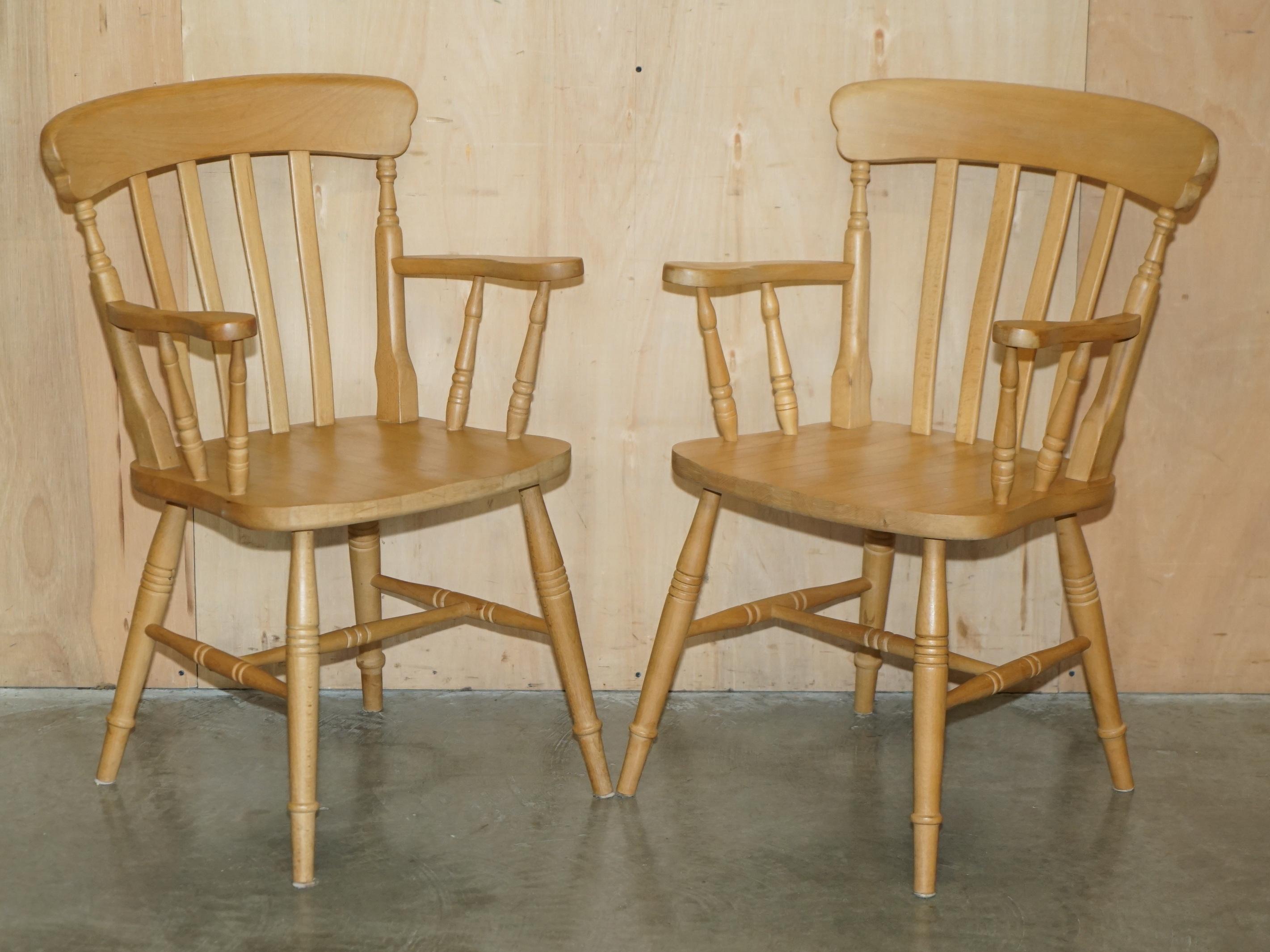 ViNTAGE TABLE À DINER EN PIN DU PATRIMOINE ANGLAIS & HUIT CHAISES WINSOR SUITE 8 en vente 10