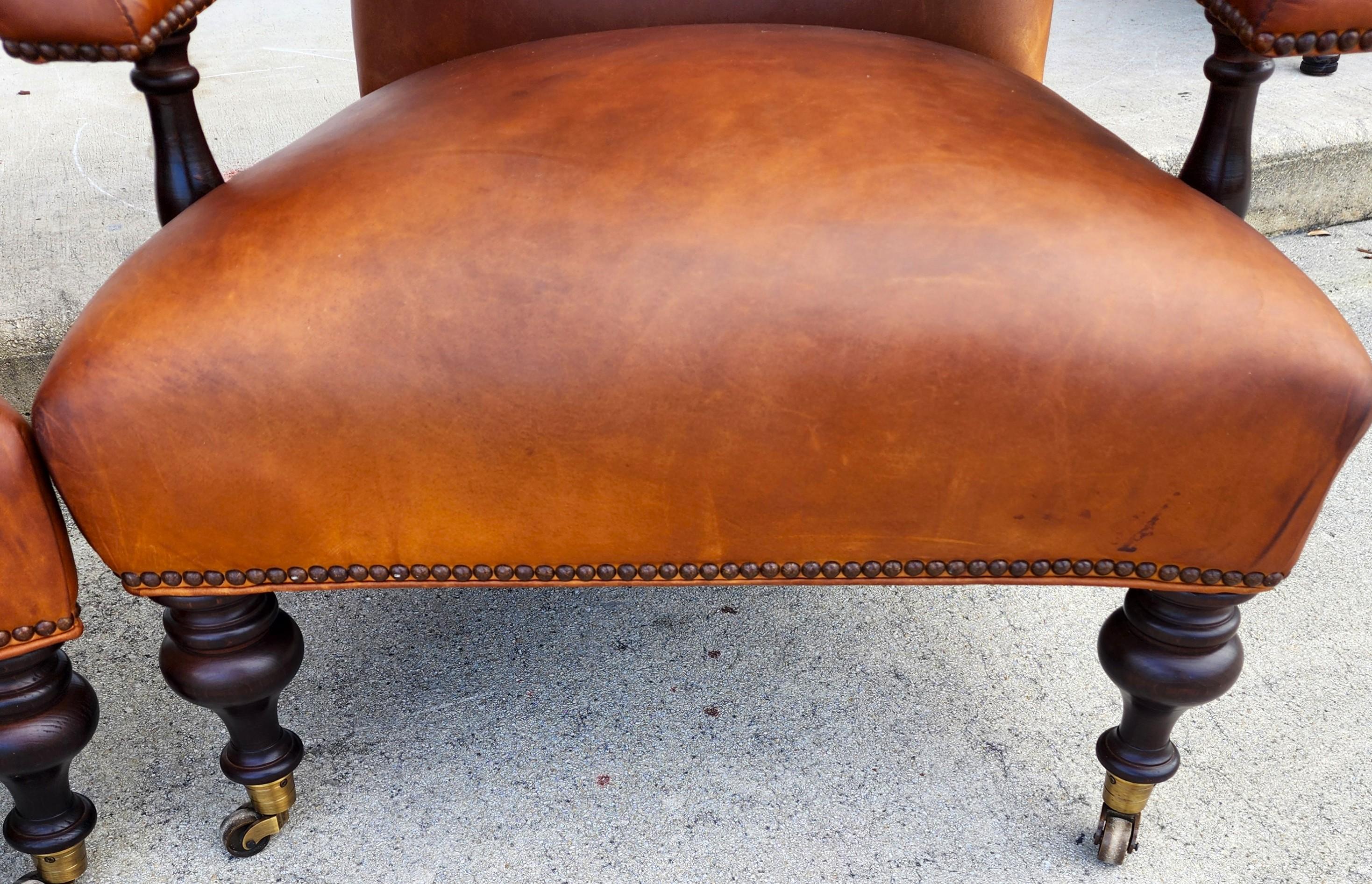 Pareja de sillones de biblioteca ingleses vintage de cuero de Lee Industries en venta 5