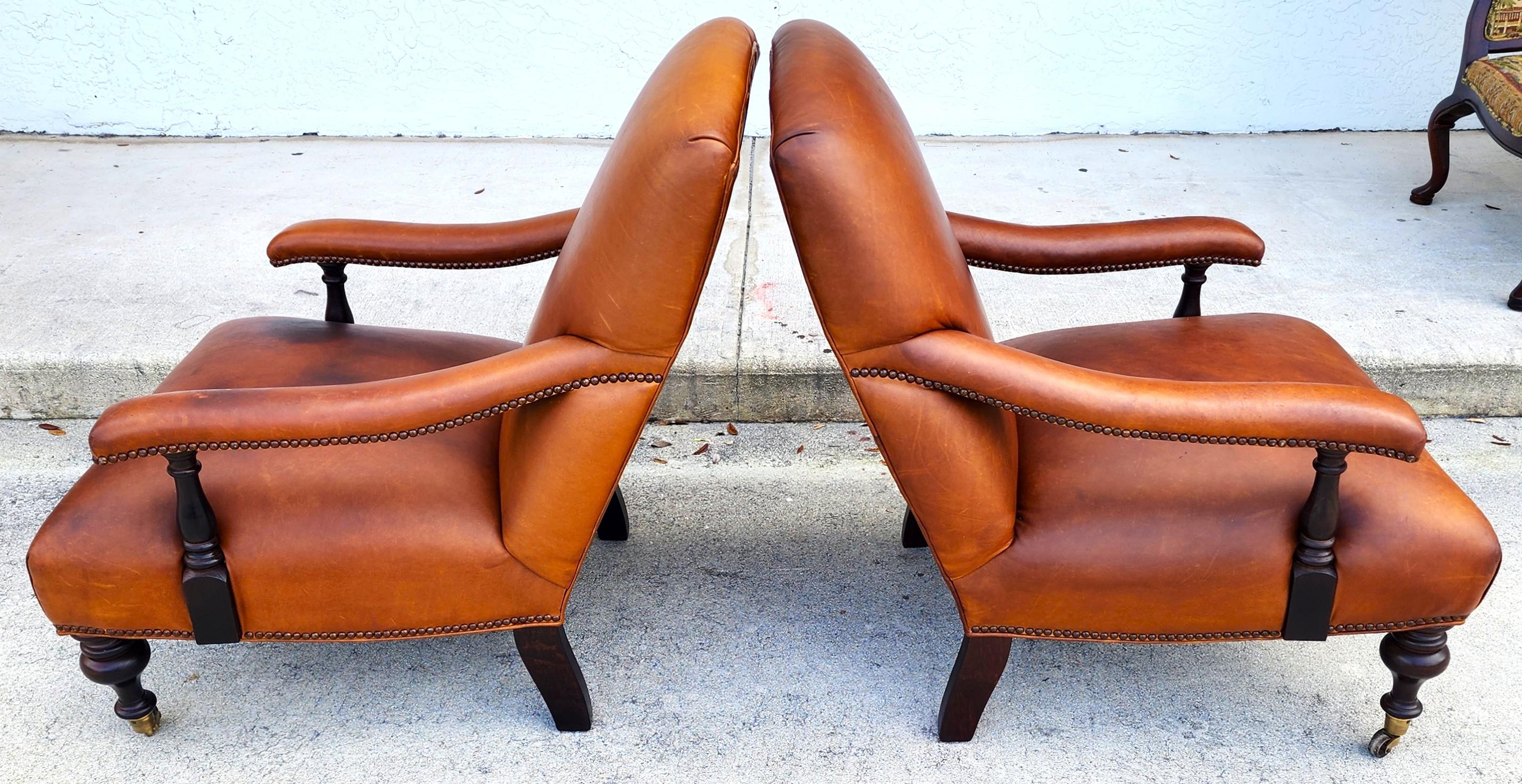 Pareja de sillones de biblioteca ingleses vintage de cuero de Lee Industries en venta 7