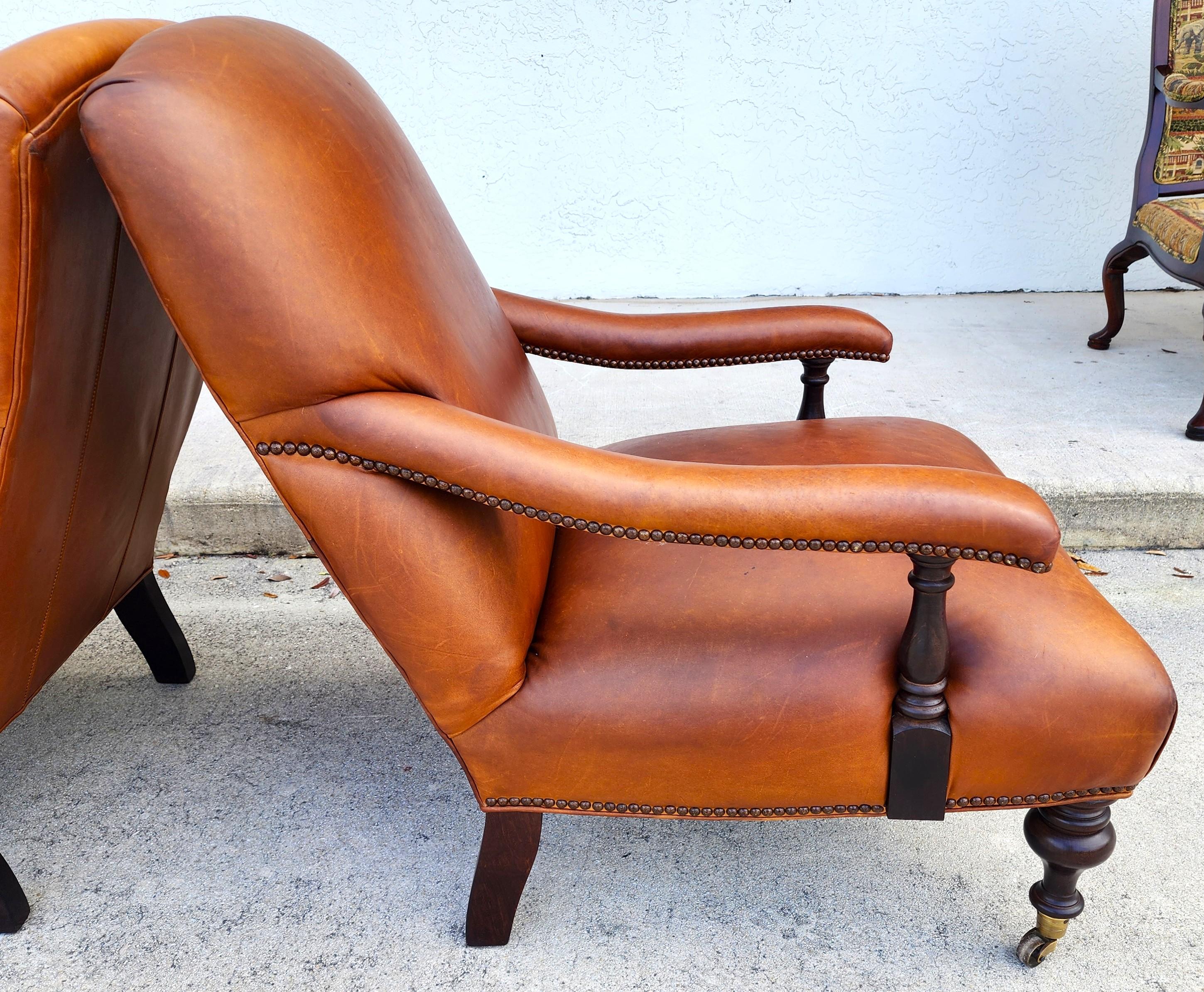 Pareja de sillones de biblioteca ingleses vintage de cuero de Lee Industries en venta 8