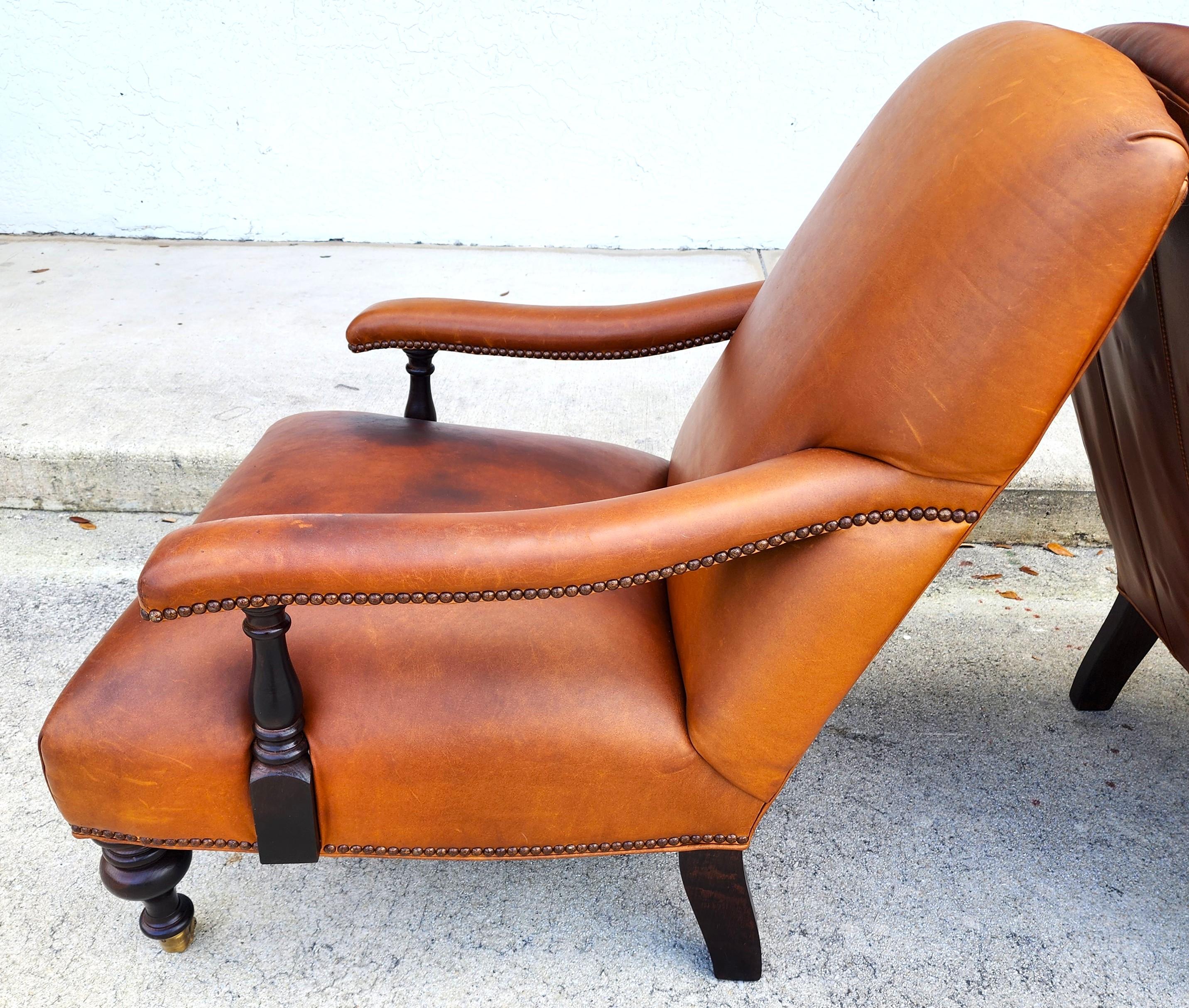 Pareja de sillones de biblioteca ingleses vintage de cuero de Lee Industries en venta 9