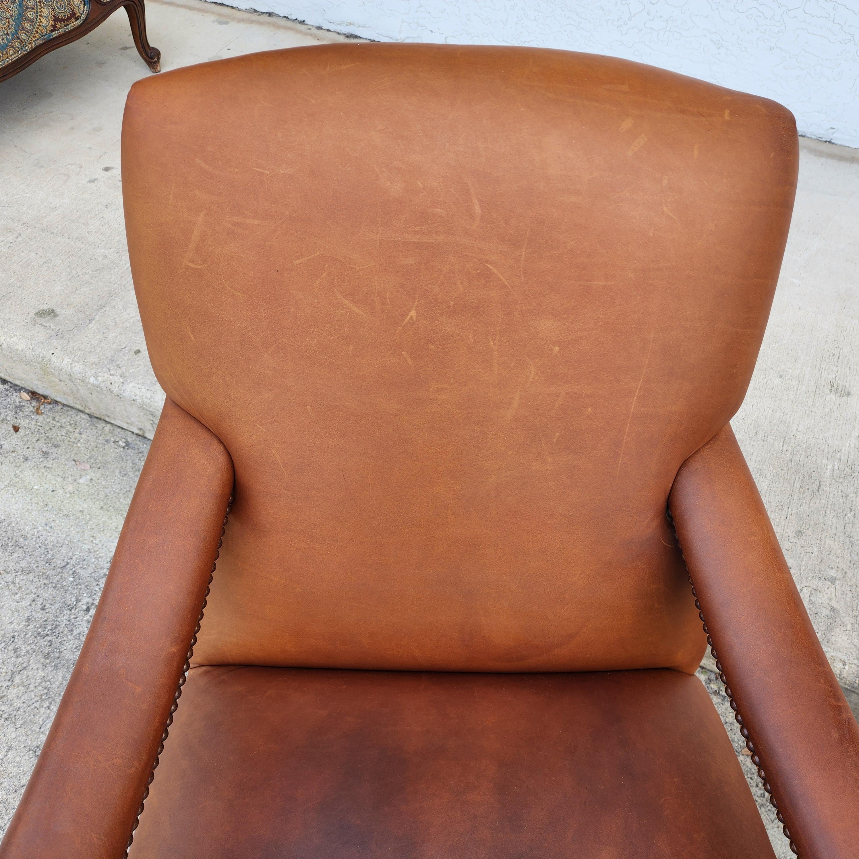 Pareja de sillones de biblioteca ingleses vintage de cuero de Lee Industries Cuero en venta