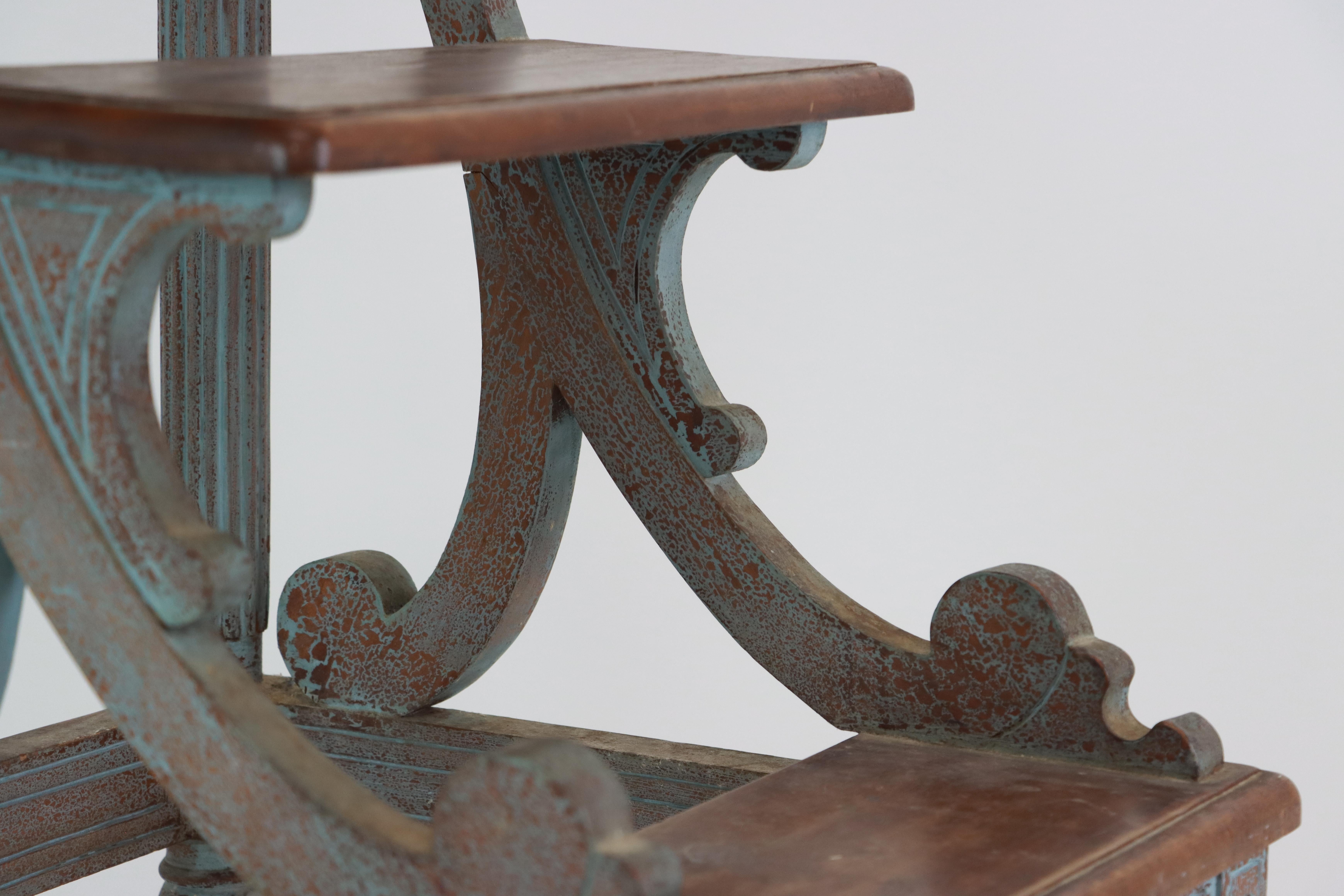 Vintage English Library Step Stool In Good Condition For Sale In Calgary, Alberta