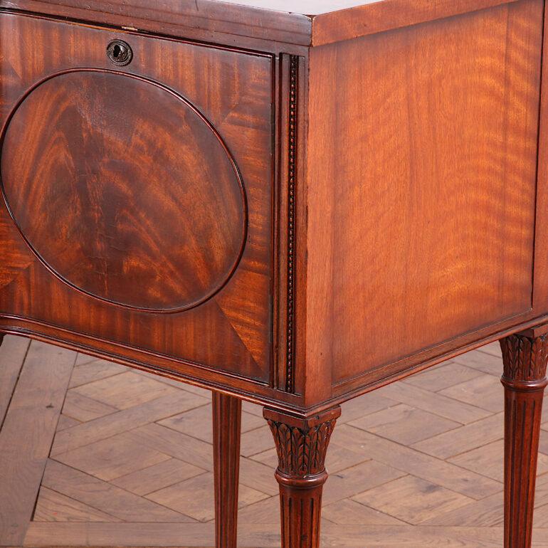 Vintage English-Made Sheraton Style Mahogany Sideboard 4