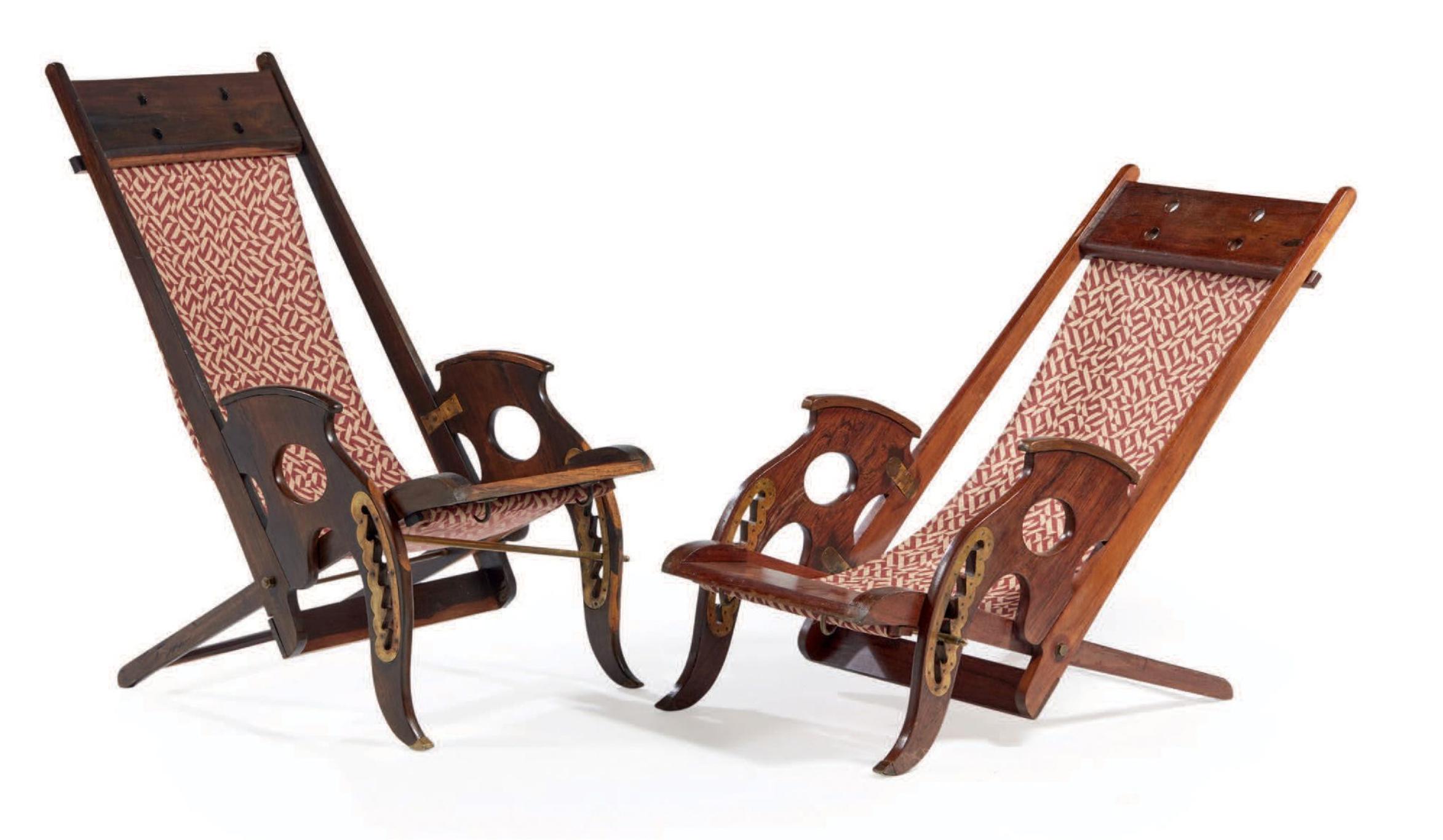 Englische klappbare Chaiselonguen aus Mahagoni mit Messingdetails aus Messing (20. Jahrhundert) im Angebot
