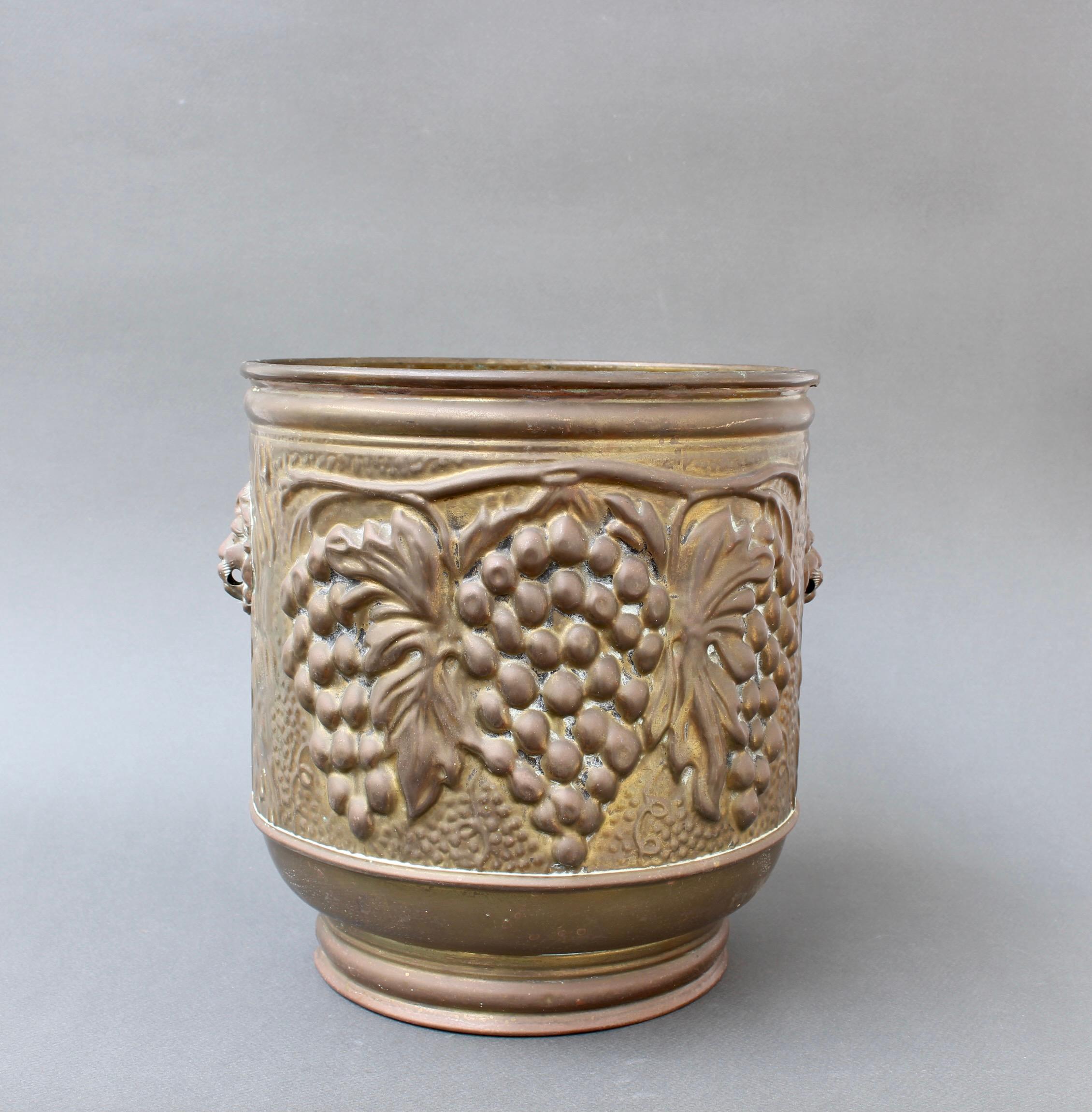 Vintage English Metal Ice Bucket / Wine Cooler 'circa 1930s' For Sale 2