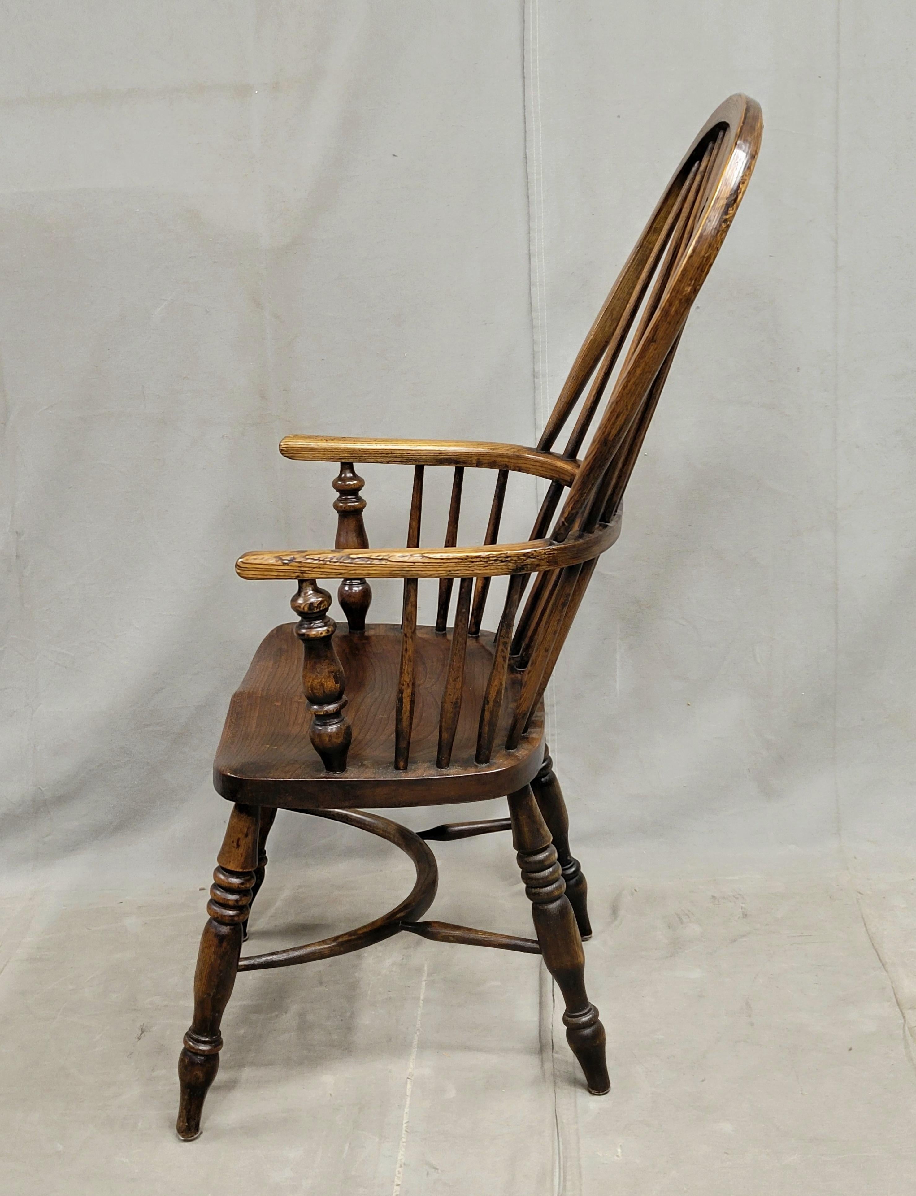 Sedie Windsor d'epoca in Oak e Olmo - Una coppia in vendita 5