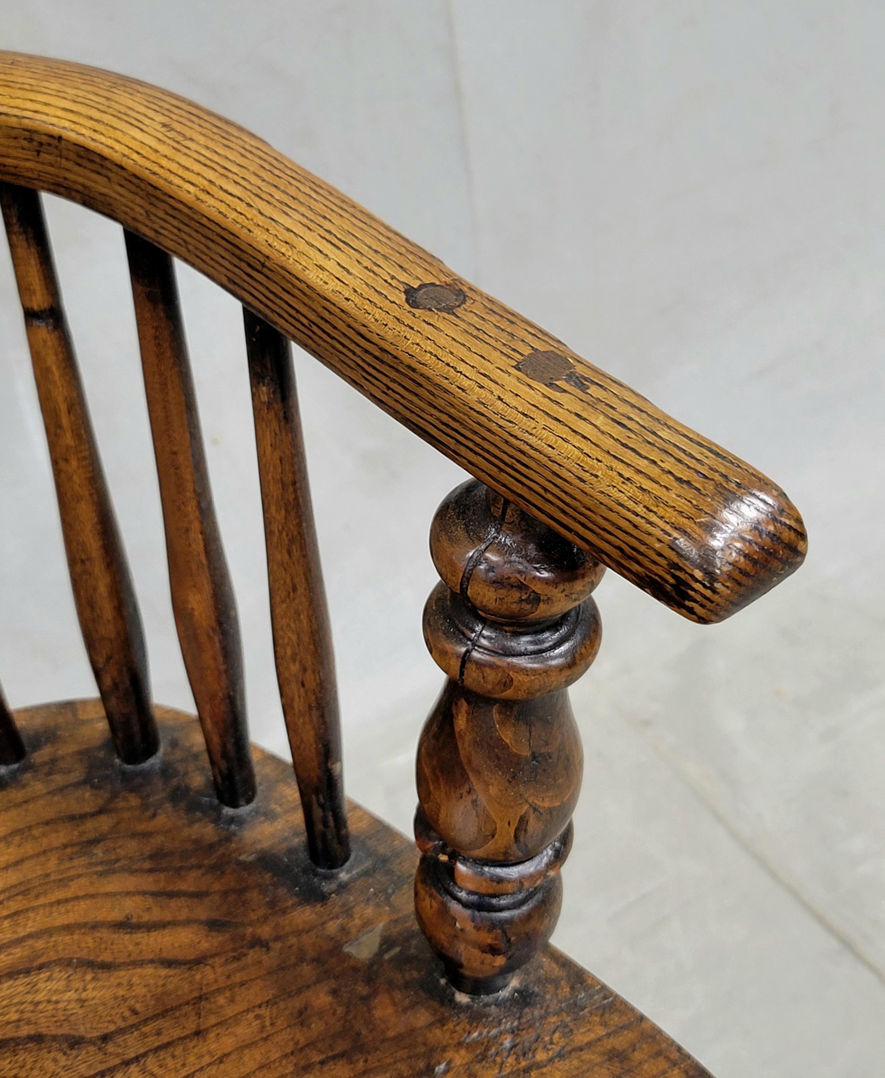 Sedie Windsor d'epoca in Oak e Olmo - Una coppia in vendita 6