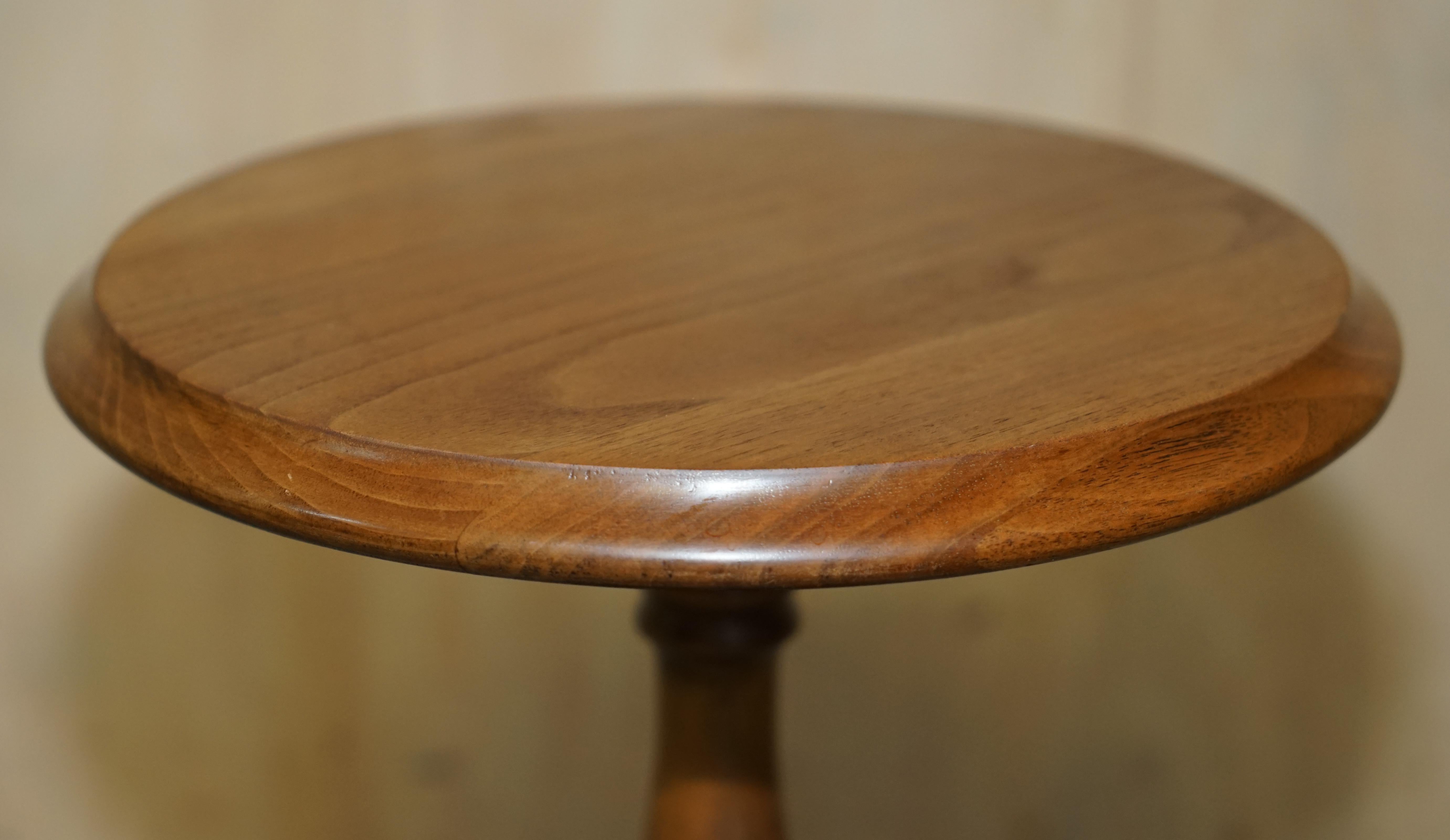 Hand-Crafted Vintage English Oak Tripod Side End Lamp Wine Table Lovely Patina to the Top For Sale
