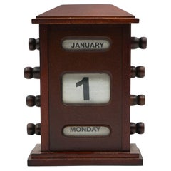 VINTAGE ENGLISH PERPETUAL DESK CALENDAR DECORATiVE