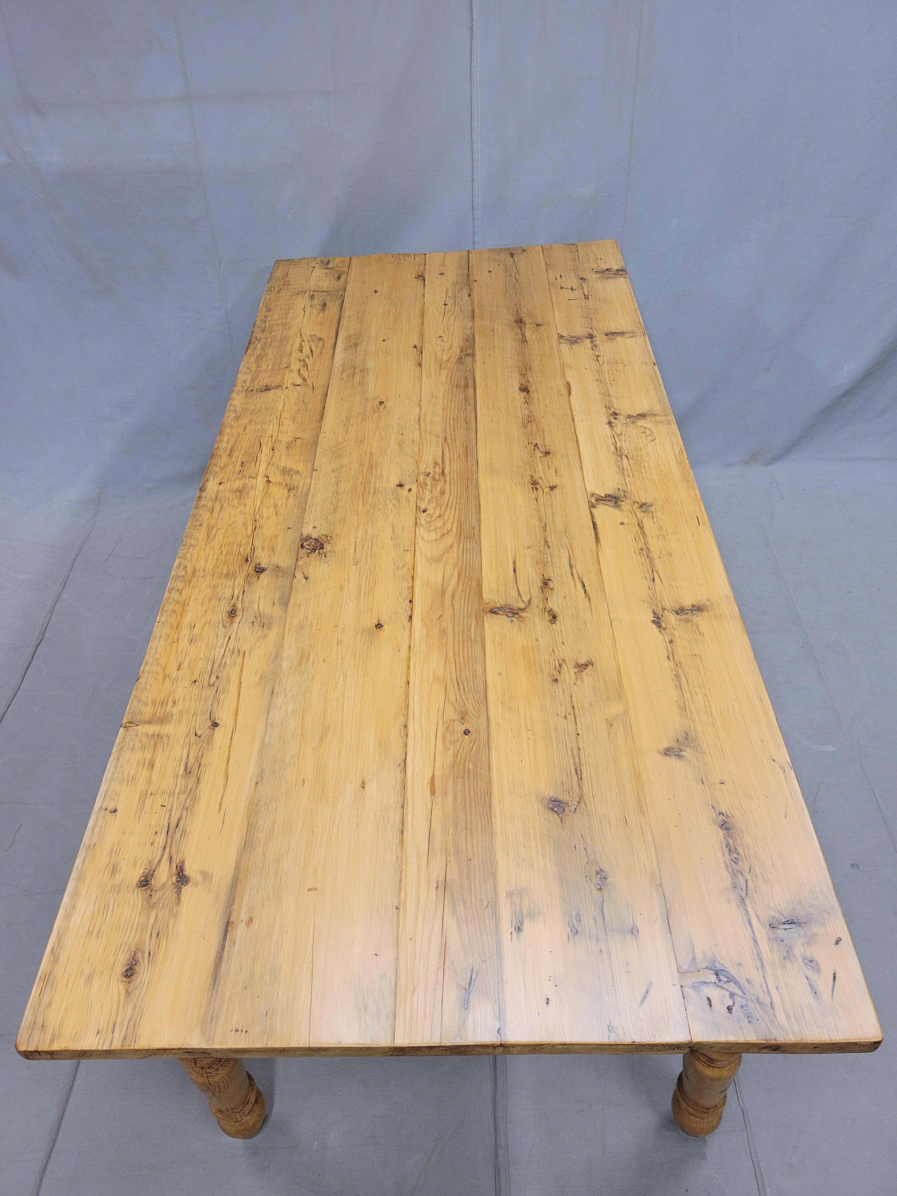 Vintage English Pine Rustic Farmhouse Table For Sale 4