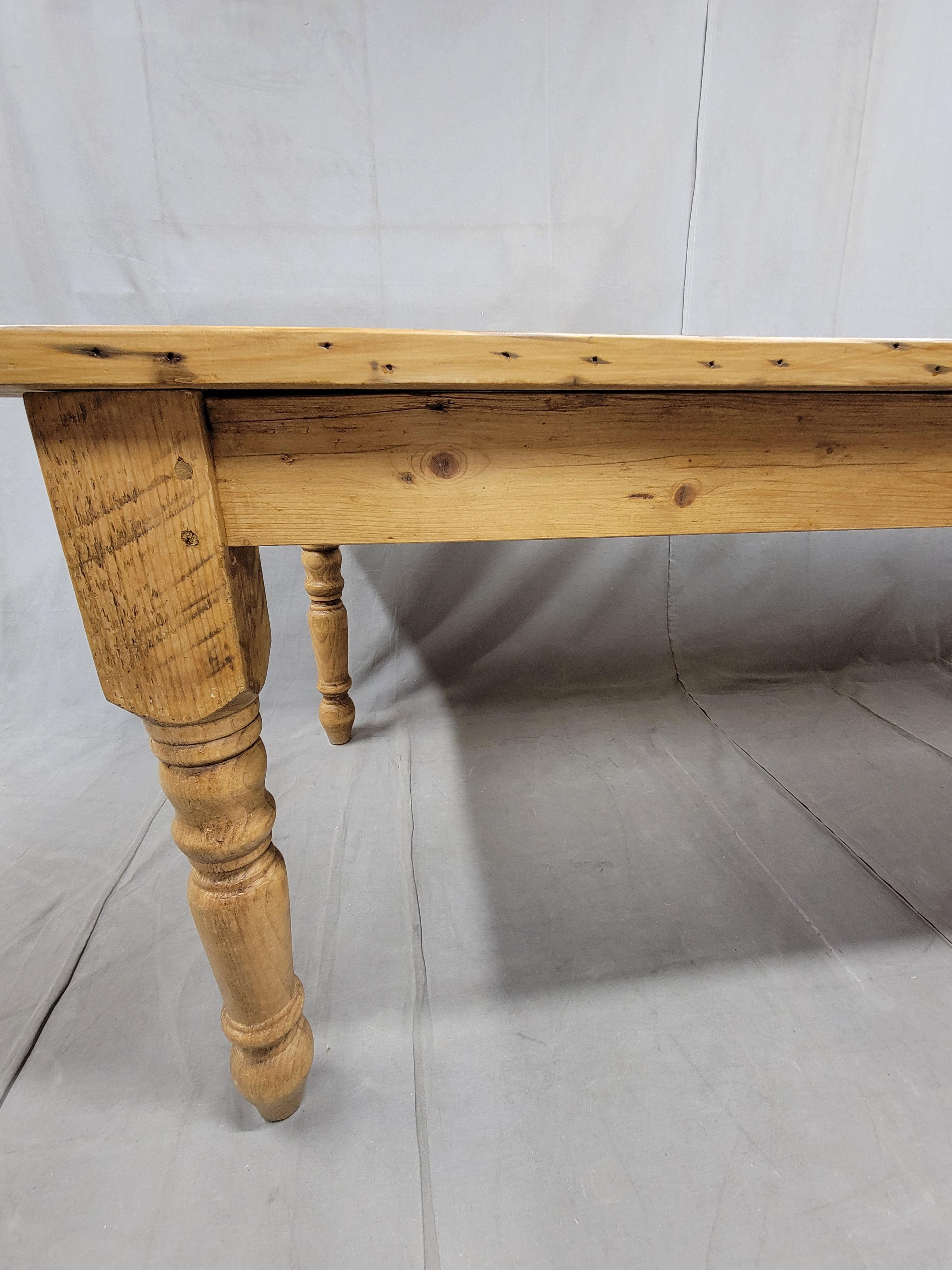 Vintage English Pine Rustic Farmhouse Table For Sale 5