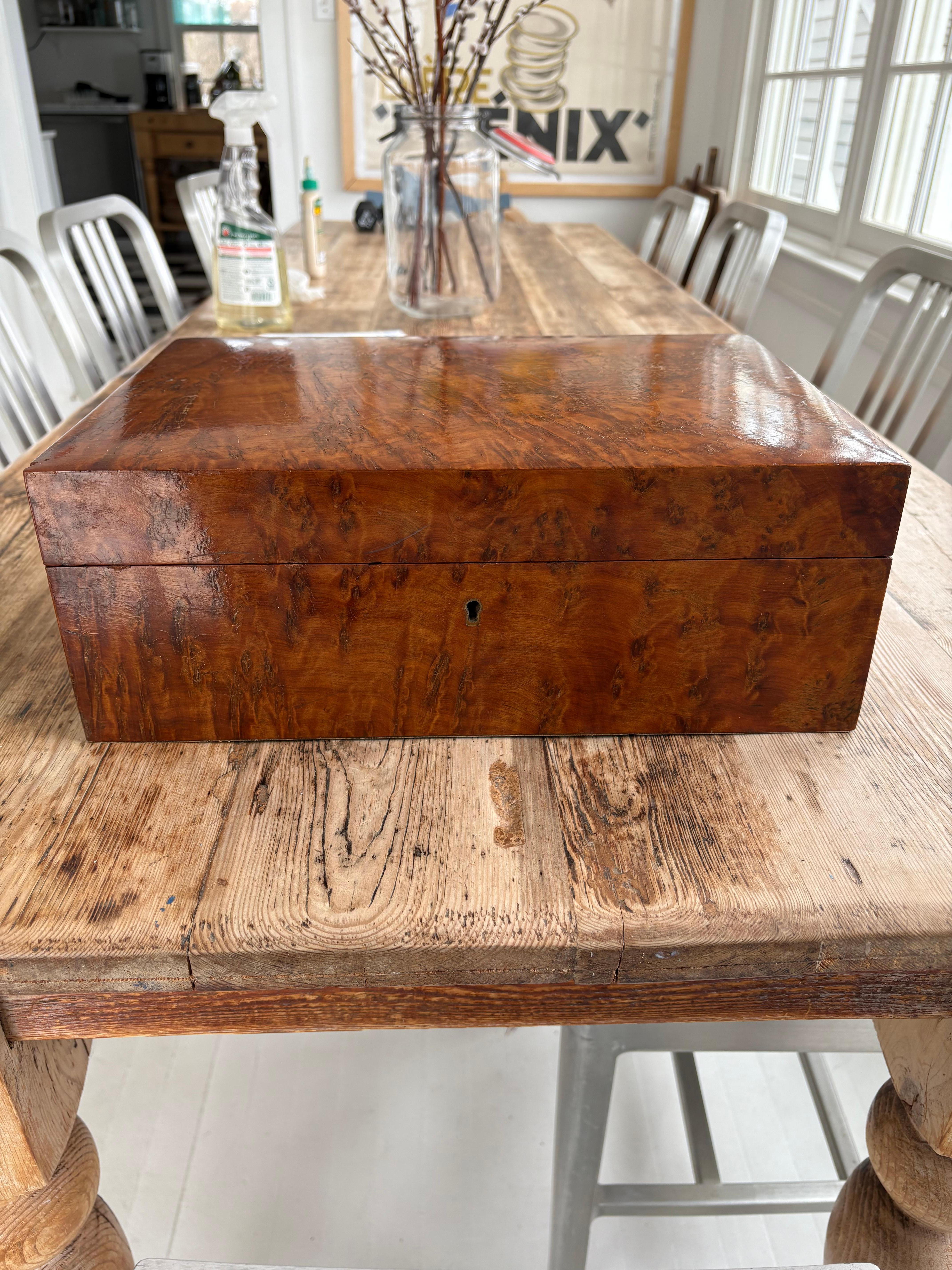 Vintage English Poker Game Set in a Burl Box For Sale 2