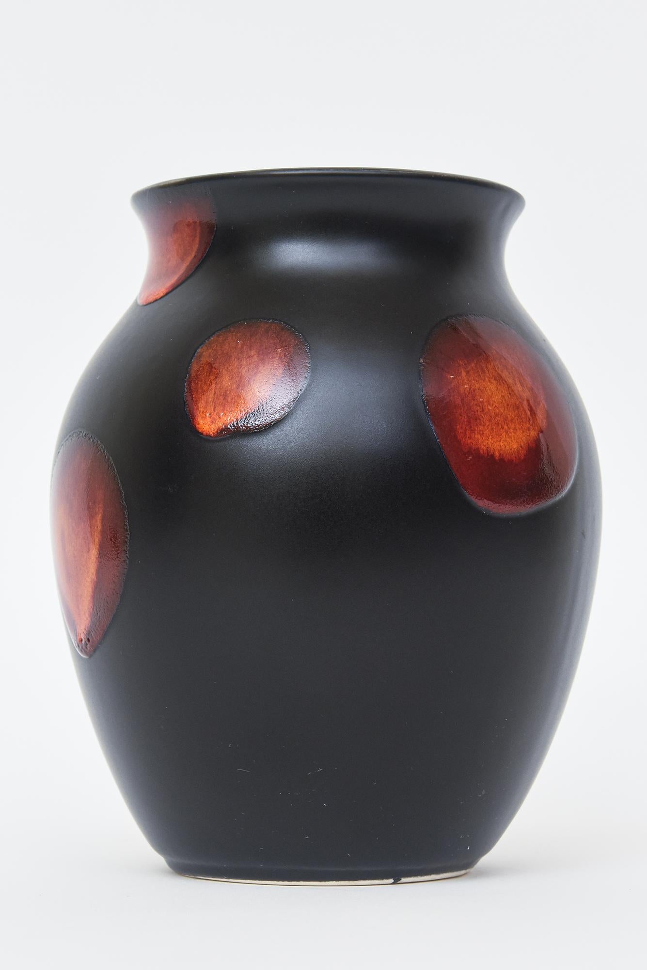 Englische abstrakte Vintage-Vase aus Keramik für Poole in Rot und Schwarz im Zustand „Gut“ im Angebot in North Miami, FL