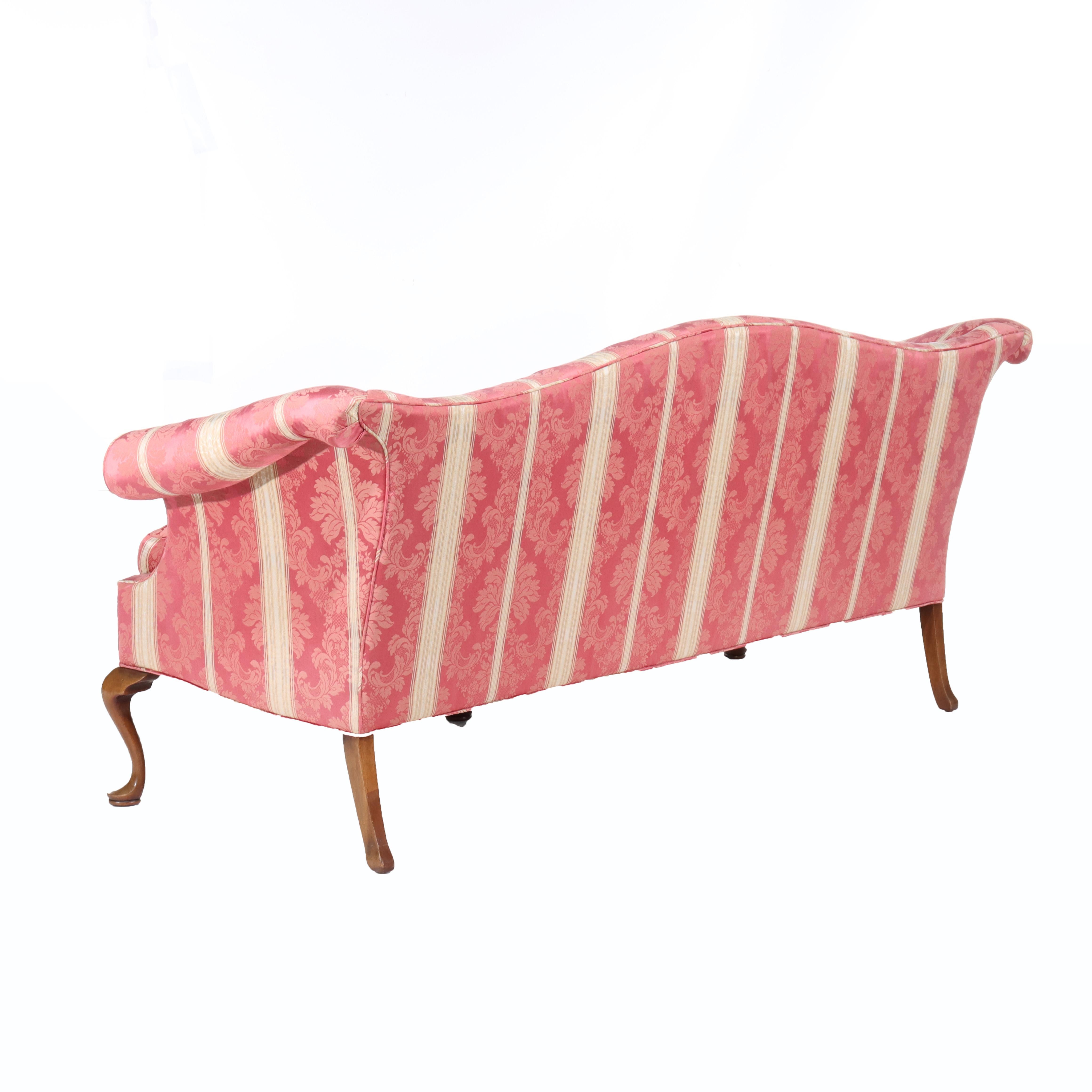 Vintage Inglés Queen Anne Camel Back Sofá 20thC en venta 3